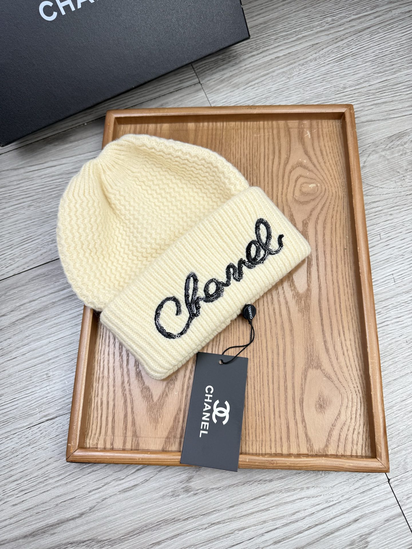 。C家。福利！【细羊毛针织单帽】新款上架，特别实惠的一个系列帽子，面料：细毛线。密度紧致！毛线针织面料手