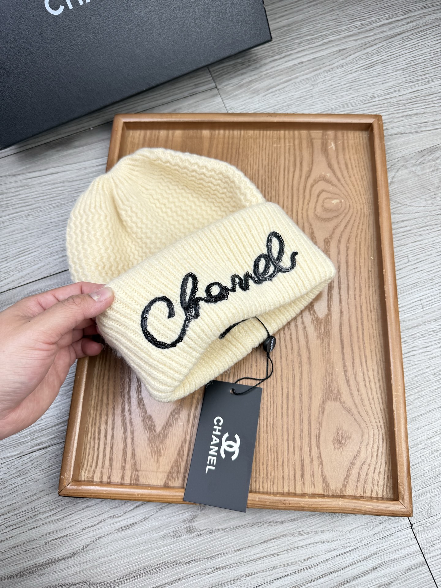 。C家。福利！【细羊毛针织单帽】新款上架，特别实惠的一个系列帽子，面料：细毛线。密度紧致！毛线针织面料手