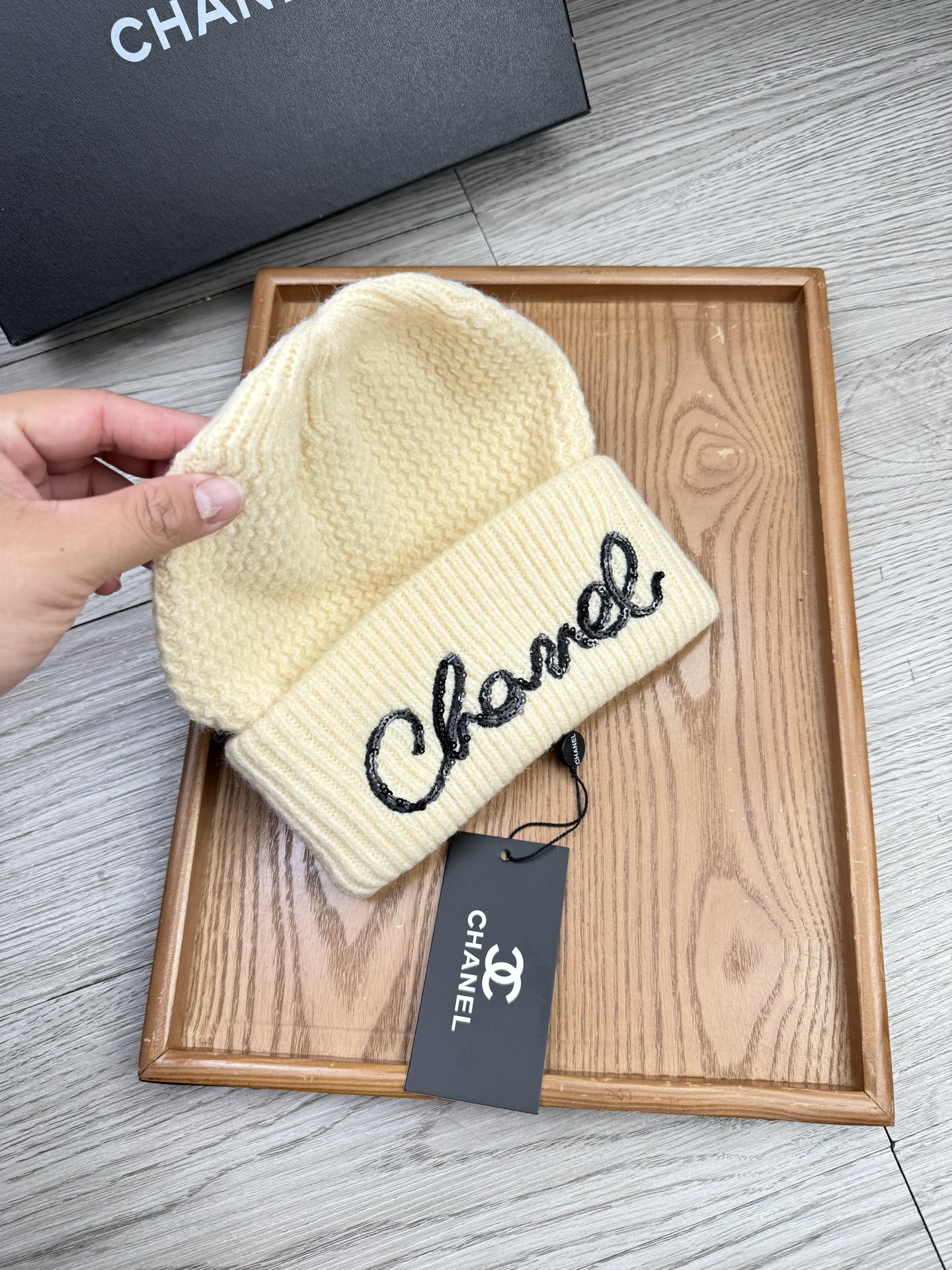 。C家。福利！【细羊毛针织单帽】新款上架，特别实惠的一个系列帽子，面料：细毛线。密度紧致！毛线针织面料手