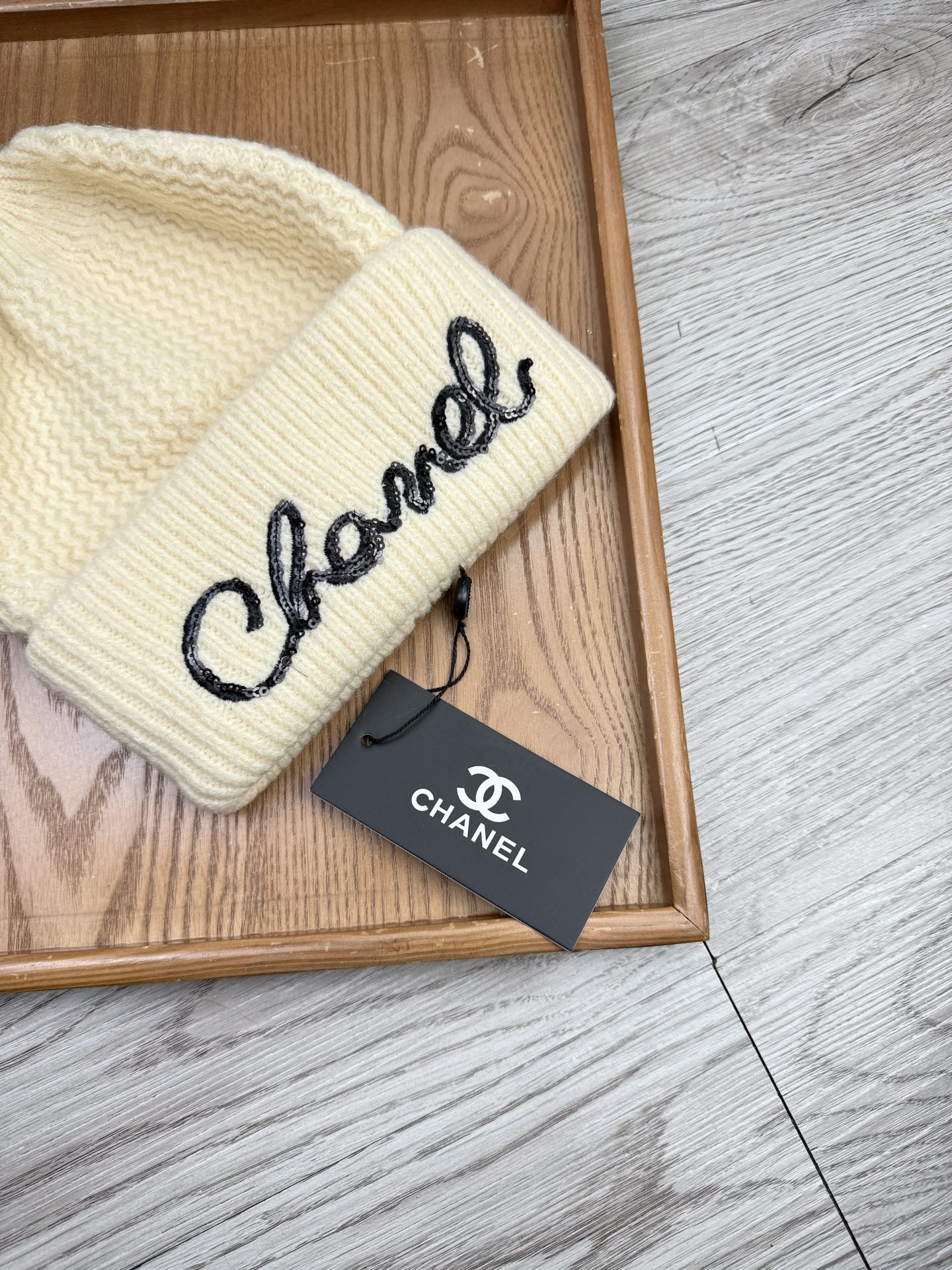 。C家。福利！【细羊毛针织单帽】新款上架，特别实惠的一个系列帽子，面料：细毛线。密度紧致！毛线针织面料手