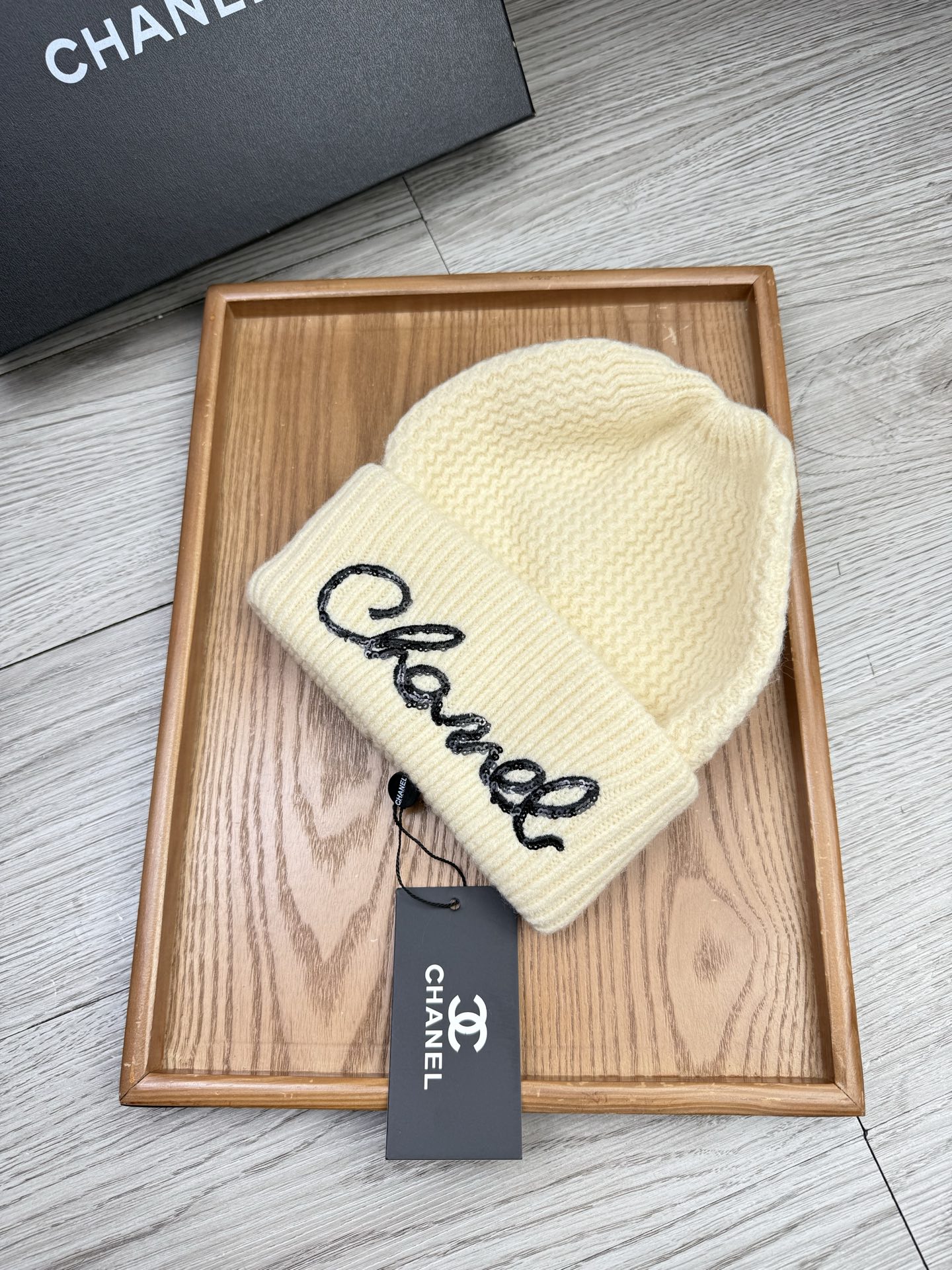 。C家。福利！【细羊毛针织单帽】新款上架，特别实惠的一个系列帽子，面料：细毛线。密度紧致！毛线针织面料手