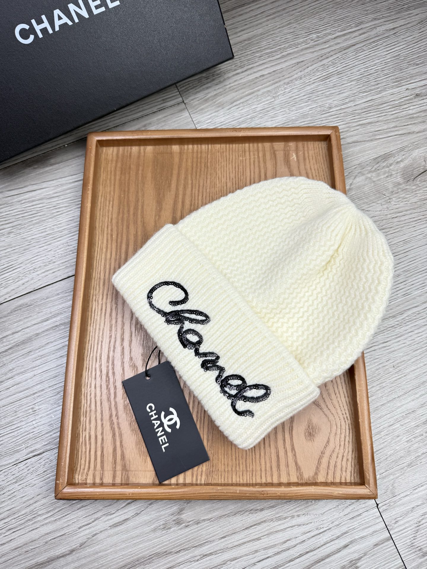 。C家。福利！【细羊毛针织单帽】新款上架，特别实惠的一个系列帽子，面料：细毛线。密度紧致！毛线针织面料手