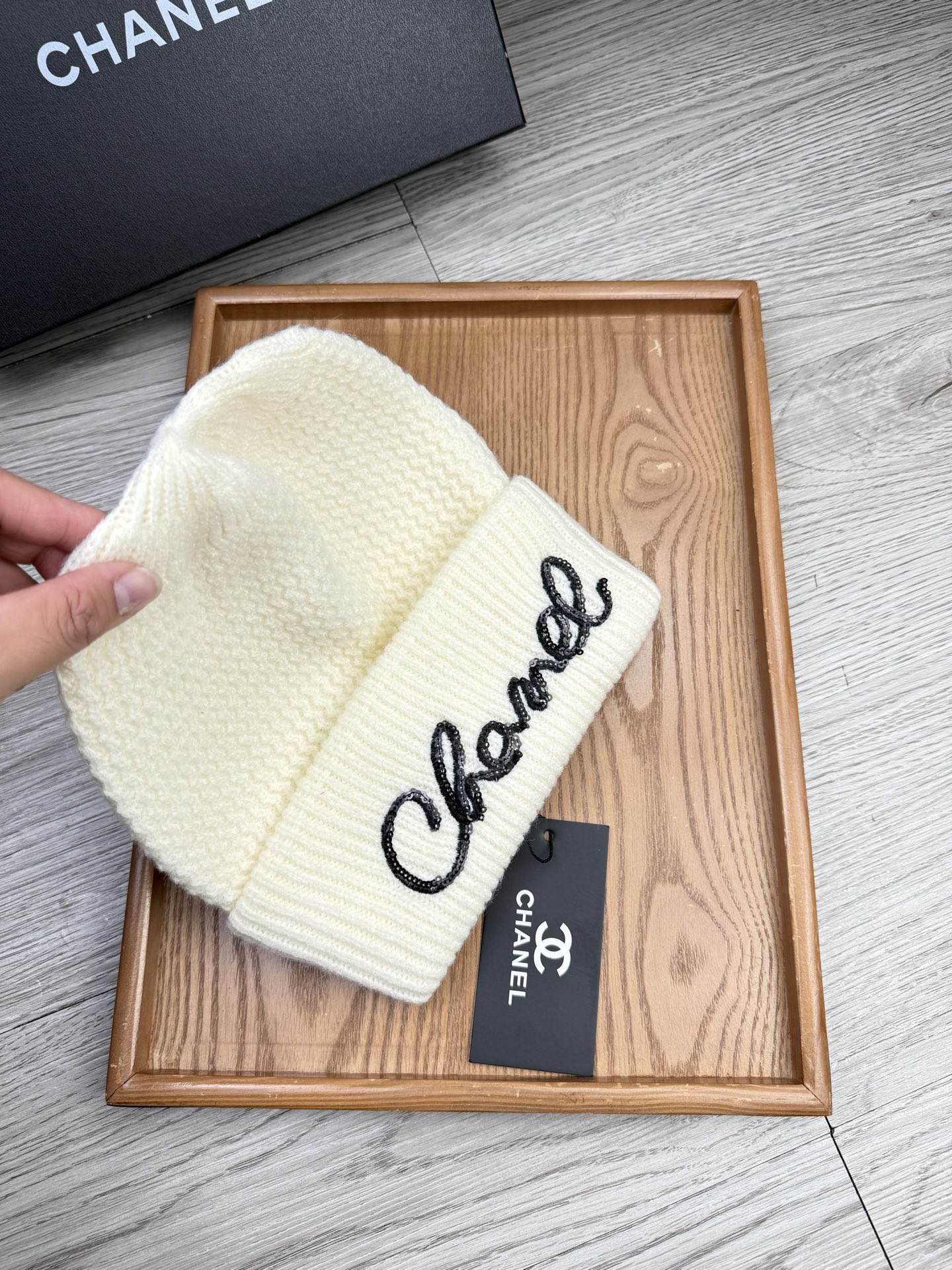 。C家。福利！【细羊毛针织单帽】新款上架，特别实惠的一个系列帽子，面料：细毛线。密度紧致！毛线针织面料手