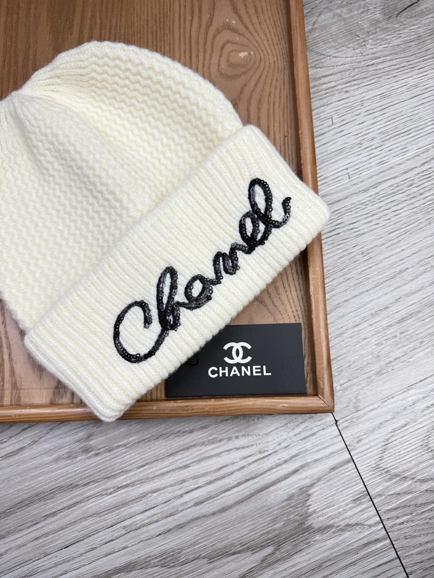 。C家。福利！【细羊毛针织单帽】新款上架，特别实惠的一个系列帽子，面料：细毛线。密度紧致！毛线针织面料手