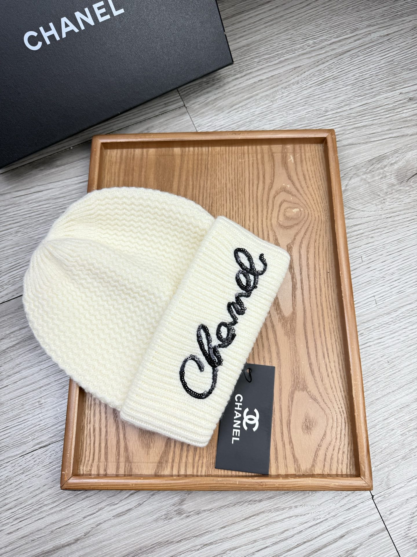 。C家。福利！【细羊毛针织单帽】新款上架，特别实惠的一个系列帽子，面料：细毛线。密度紧致！毛线针织面料手