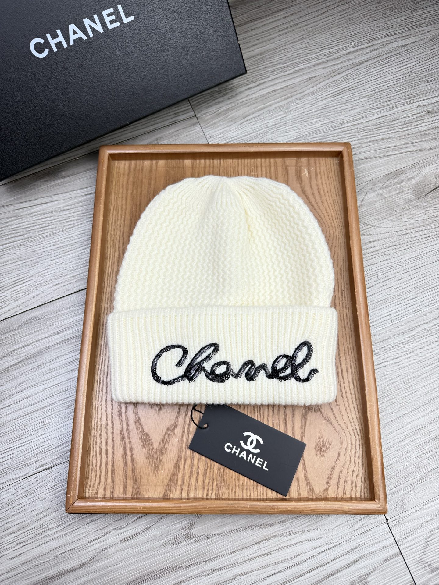 。C家。福利！【细羊毛针织单帽】新款上架，特别实惠的一个系列帽子，面料：细毛线。密度紧致！毛线针织面料手