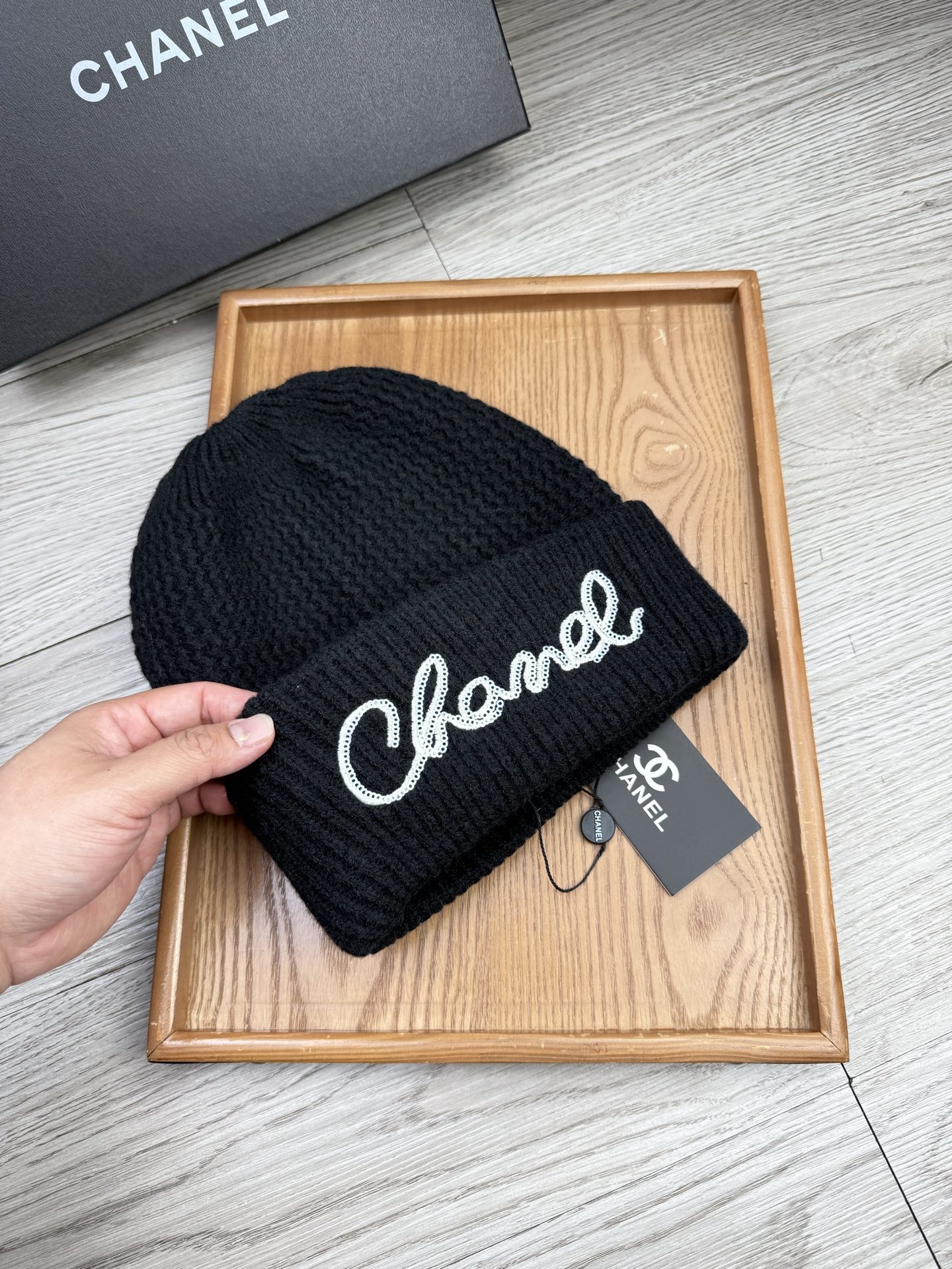 。C家。福利！【细羊毛针织单帽】新款上架，特别实惠的一个系列帽子，面料：细毛线。密度紧致！毛线针织面料手