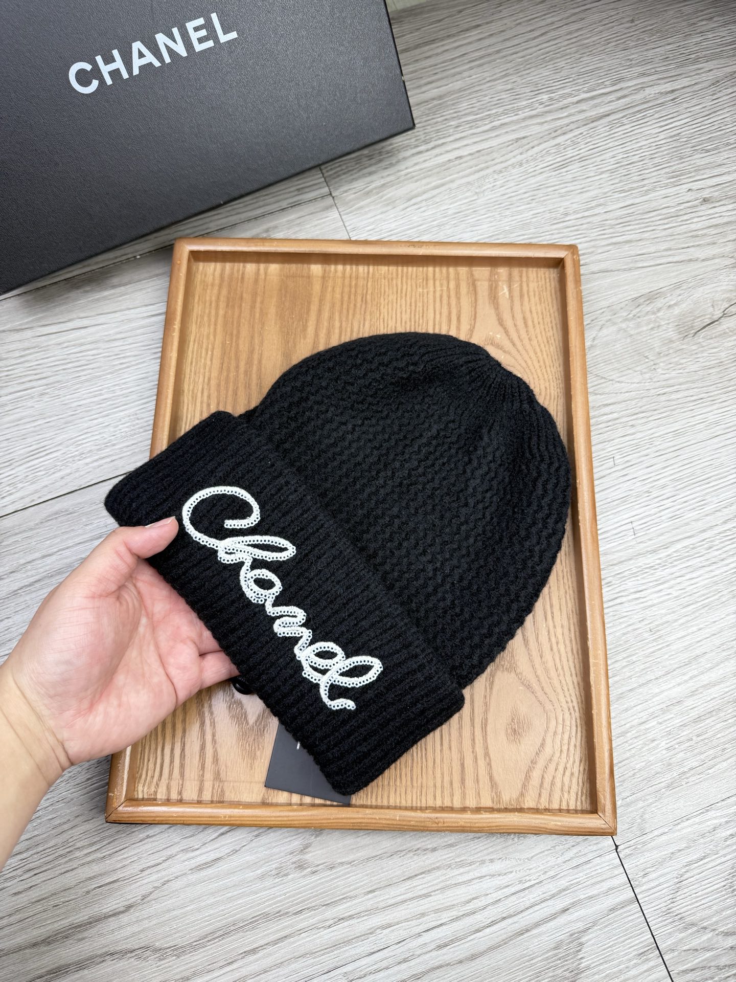 。C家。福利！【细羊毛针织单帽】新款上架，特别实惠的一个系列帽子，面料：细毛线。密度紧致！毛线针织面料手