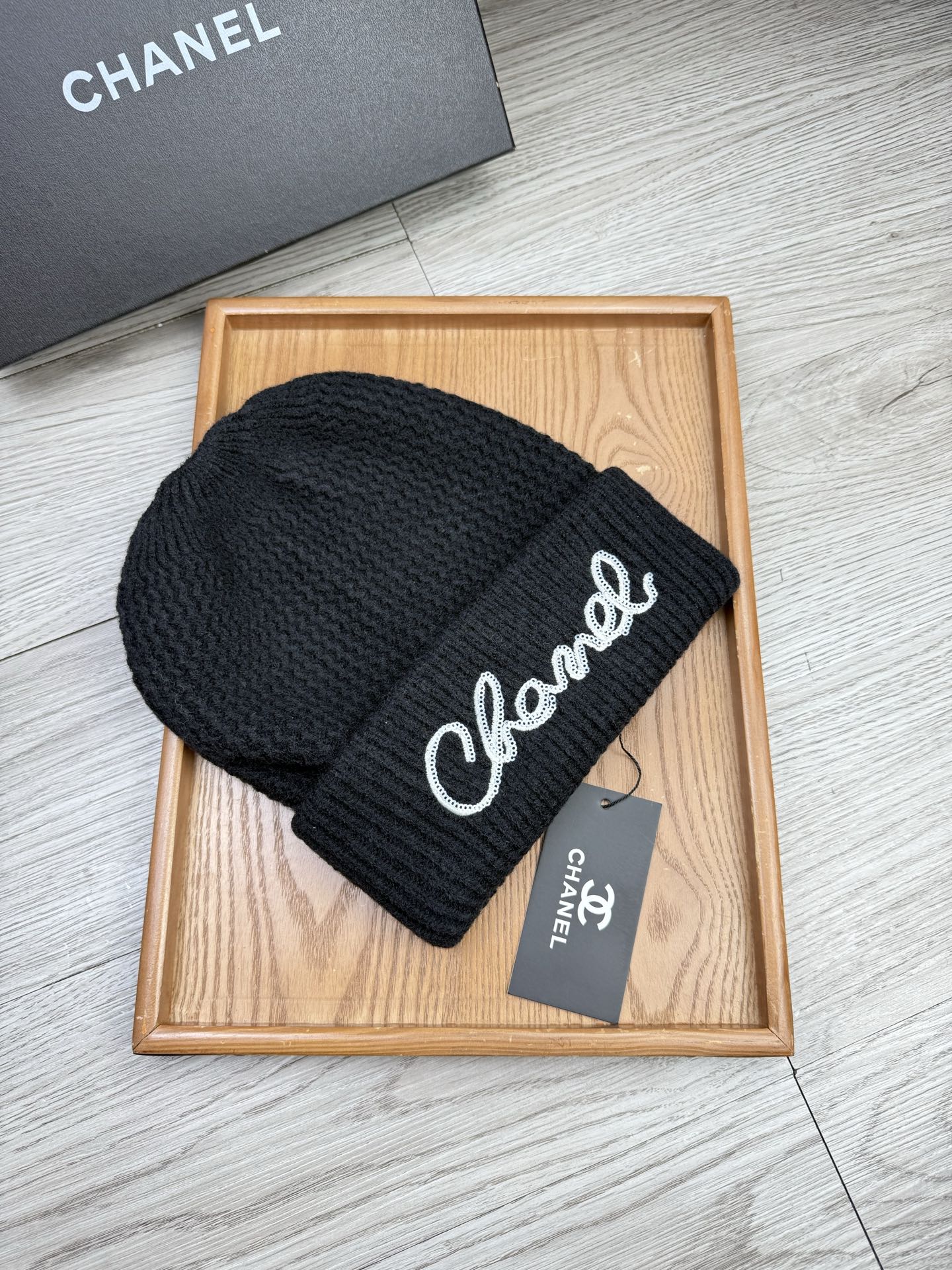 。C家。福利！【细羊毛针织单帽】新款上架，特别实惠的一个系列帽子，面料：细毛线。密度紧致！毛线针织面料手