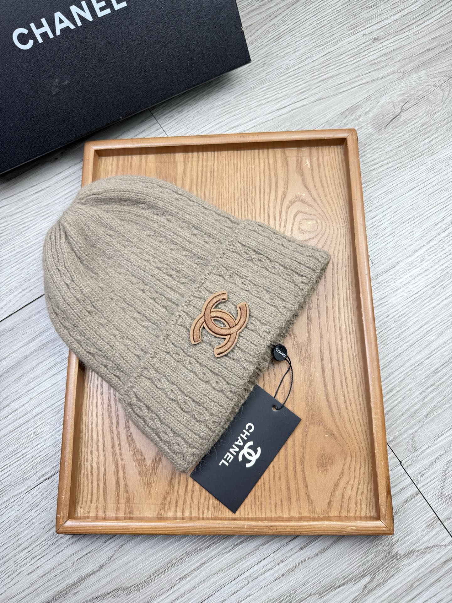 。C家。福利！【细毛线针织单帽】新款上架，特别实惠的一个系列帽子，面料：细毛线。密度紧致！毛线针织面料手