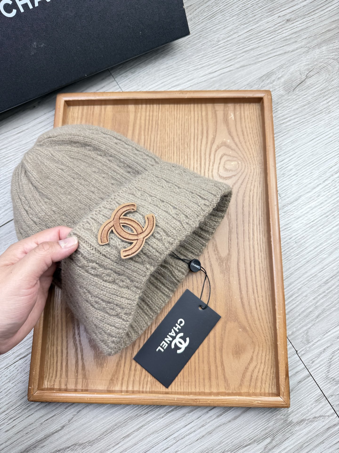 。C家。福利！【细毛线针织单帽】新款上架，特别实惠的一个系列帽子，面料：细毛线。密度紧致！毛线针织面料手