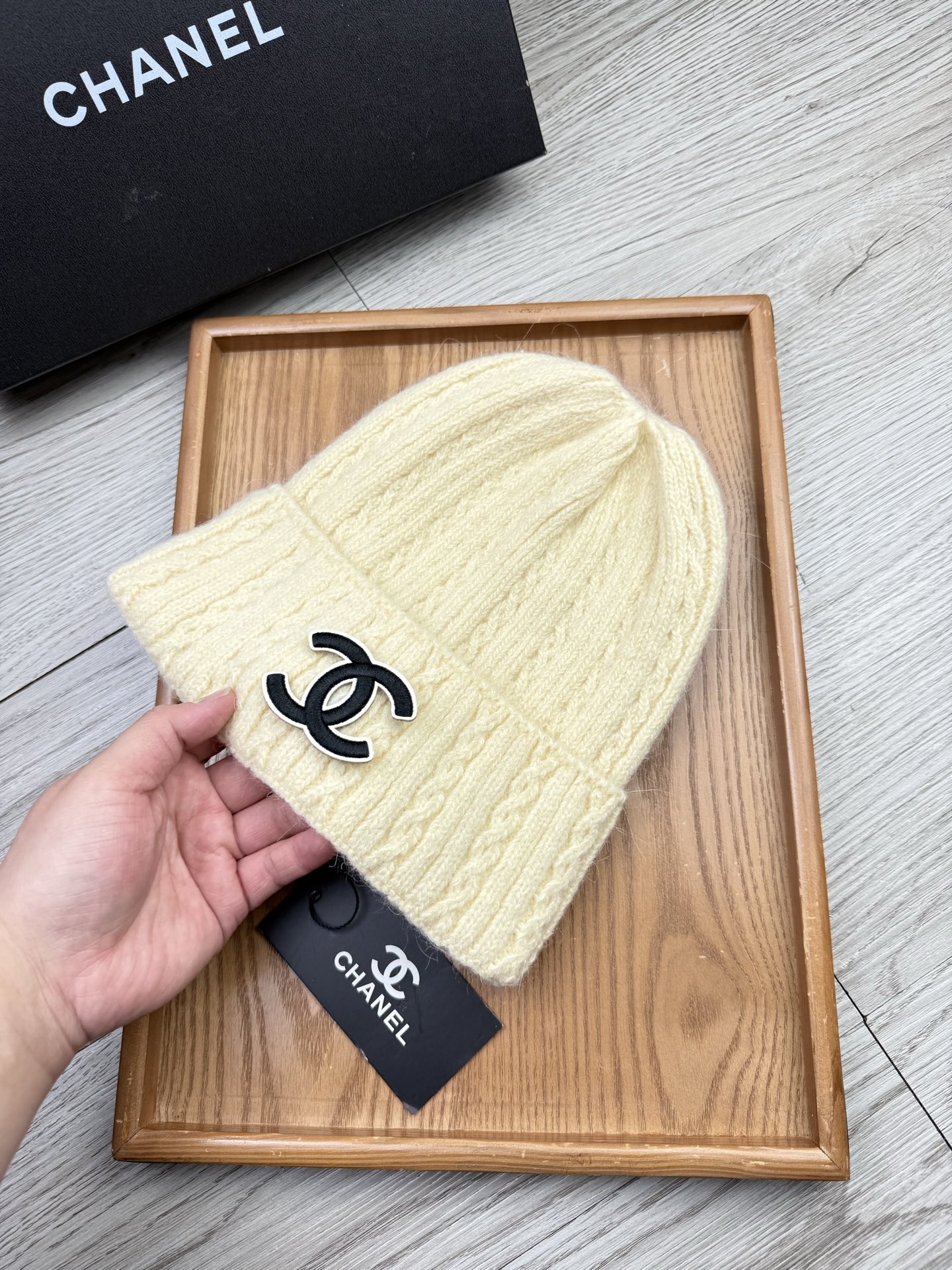 。C家。福利！【细毛线针织单帽】新款上架，特别实惠的一个系列帽子，面料：细毛线。密度紧致！毛线针织面料手