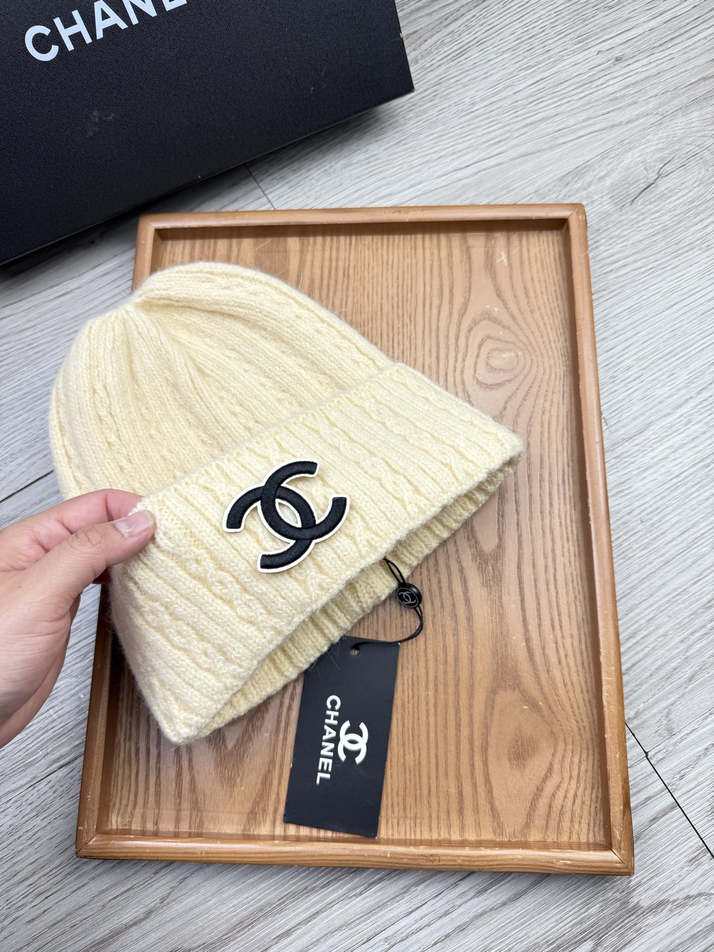 。C家。福利！【细毛线针织单帽】新款上架，特别实惠的一个系列帽子，面料：细毛线。密度紧致！毛线针织面料手