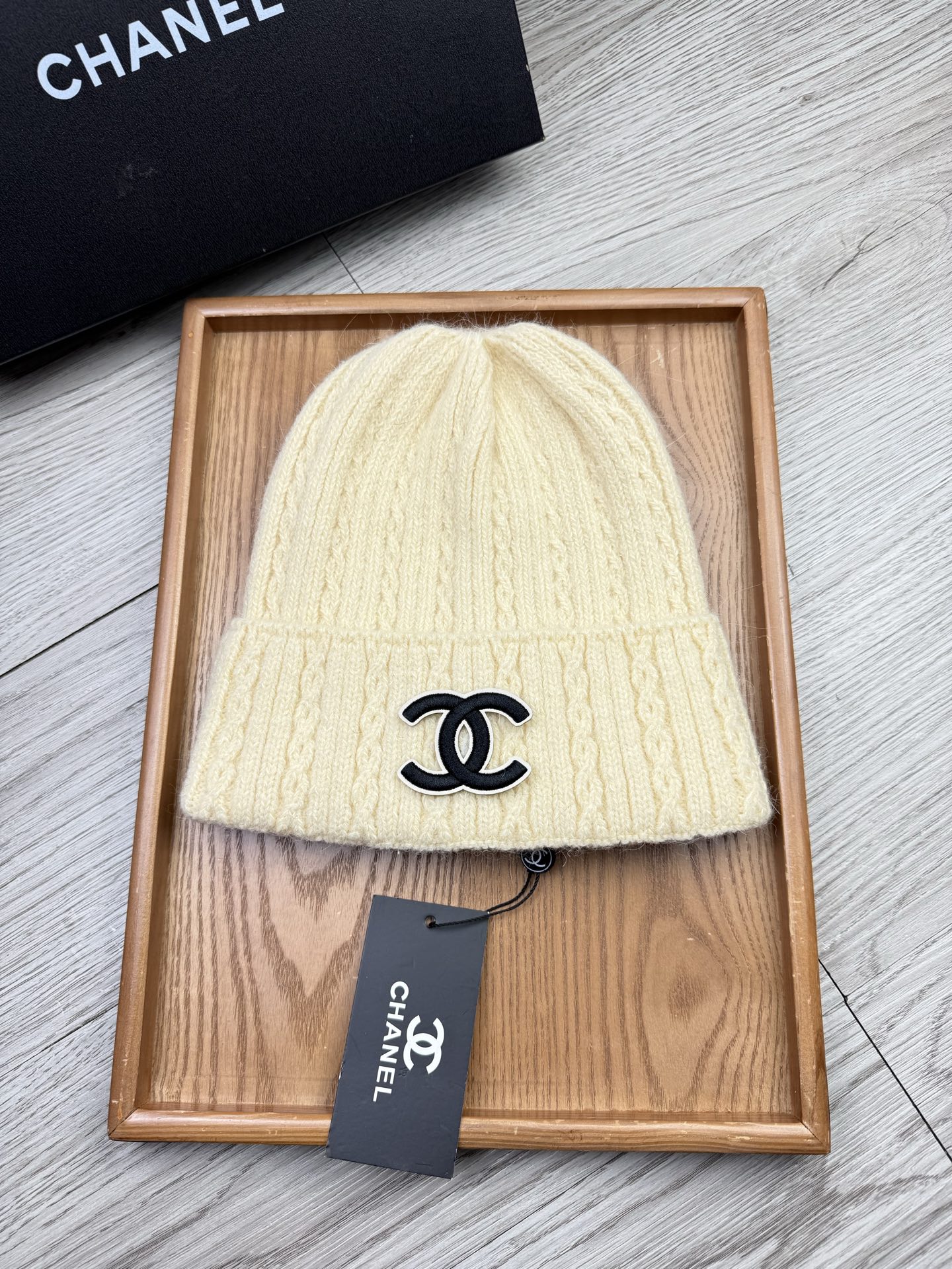 。C家。福利！【细毛线针织单帽】新款上架，特别实惠的一个系列帽子，面料：细毛线。密度紧致！毛线针织面料手