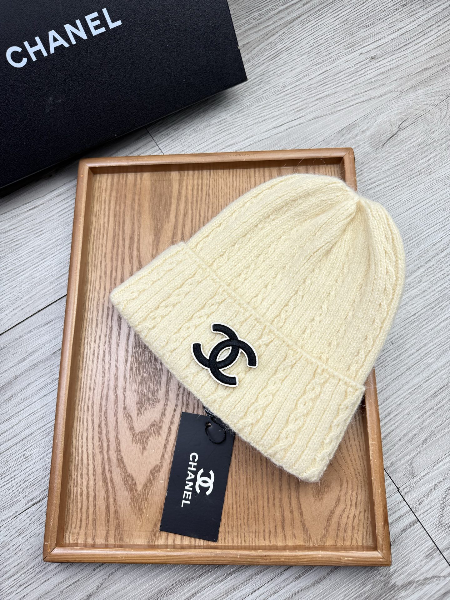 。C家。福利！【细毛线针织单帽】新款上架，特别实惠的一个系列帽子，面料：细毛线。密度紧致！毛线针织面料手