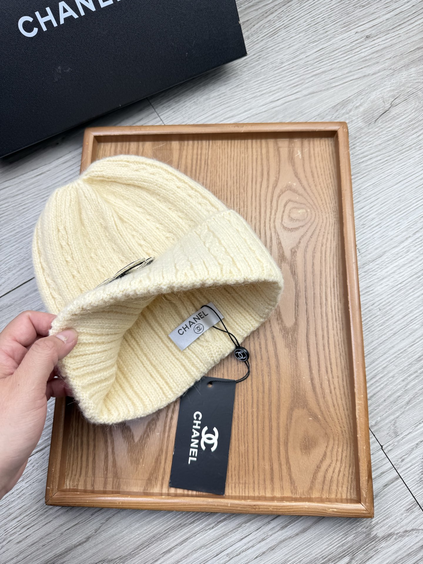 。C家。福利！【细毛线针织单帽】新款上架，特别实惠的一个系列帽子，面料：细毛线。密度紧致！毛线针织面料手