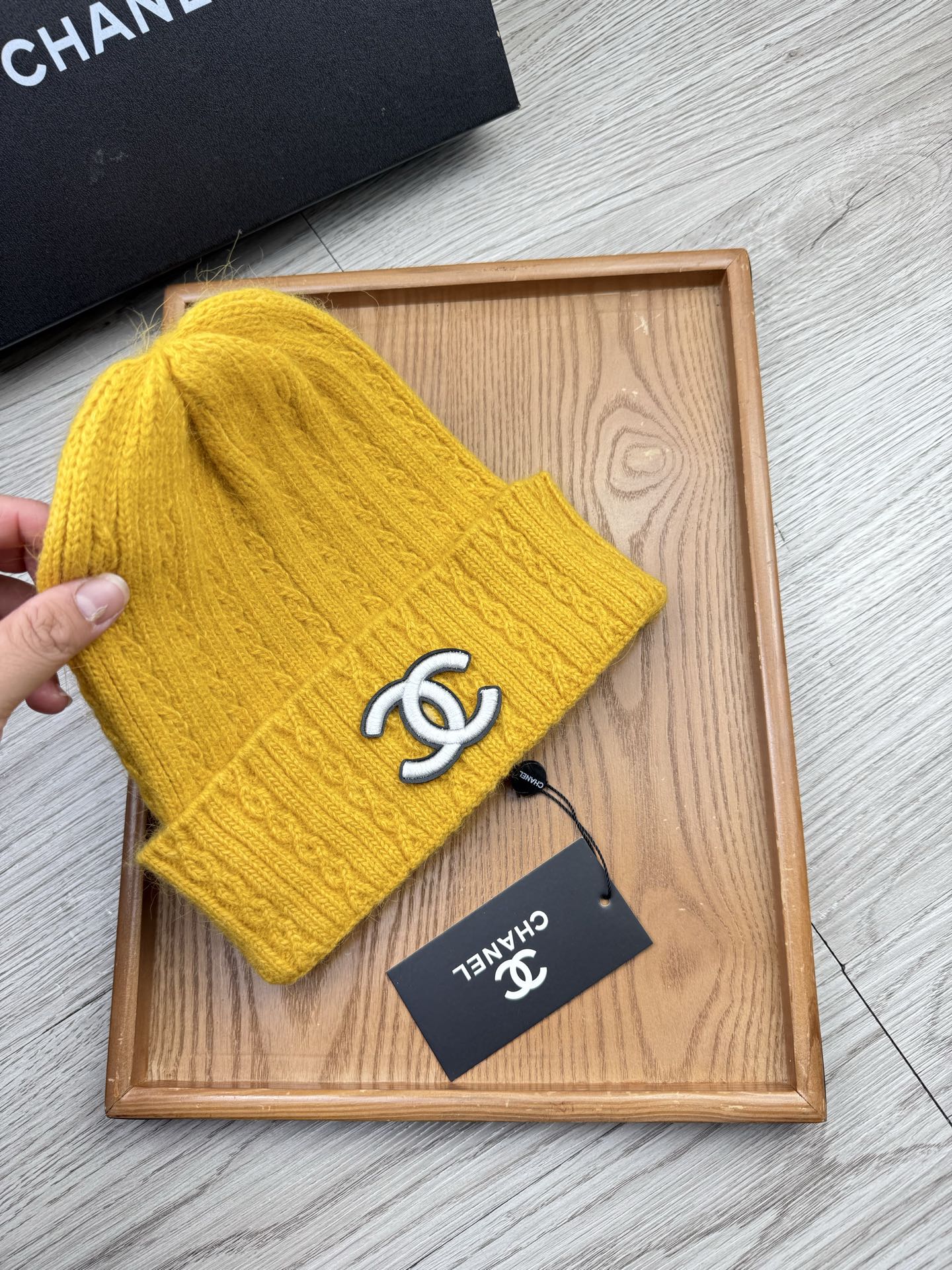 。C家。福利！【细毛线针织单帽】新款上架，特别实惠的一个系列帽子，面料：细毛线。密度紧致！毛线针织面料手