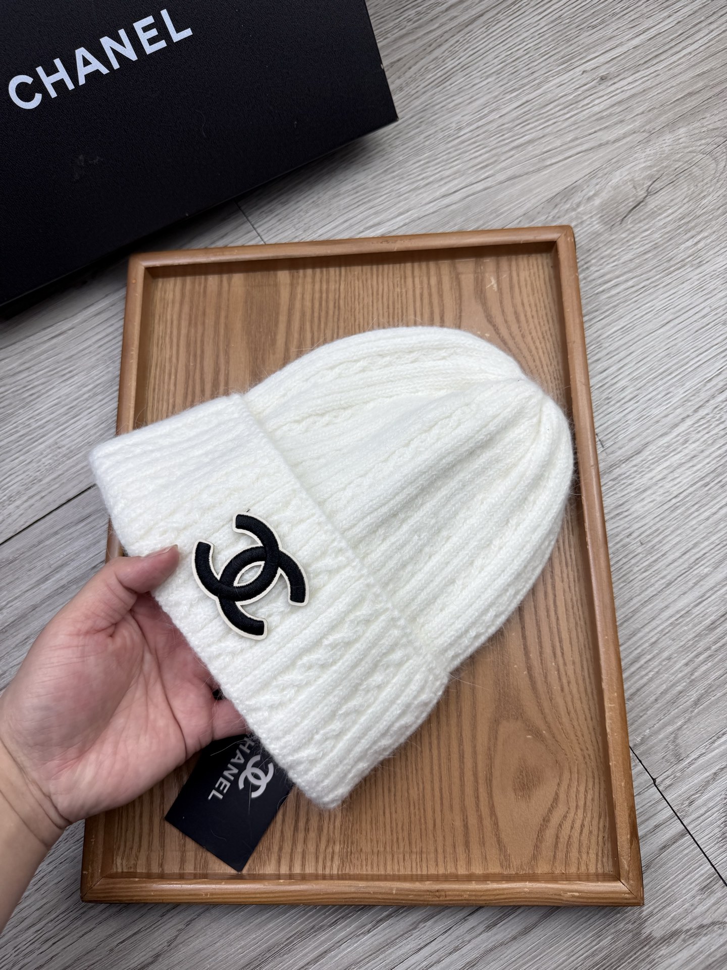 。C家。福利！【细毛线针织单帽】新款上架，特别实惠的一个系列帽子，面料：细毛线。密度紧致！毛线针织面料手