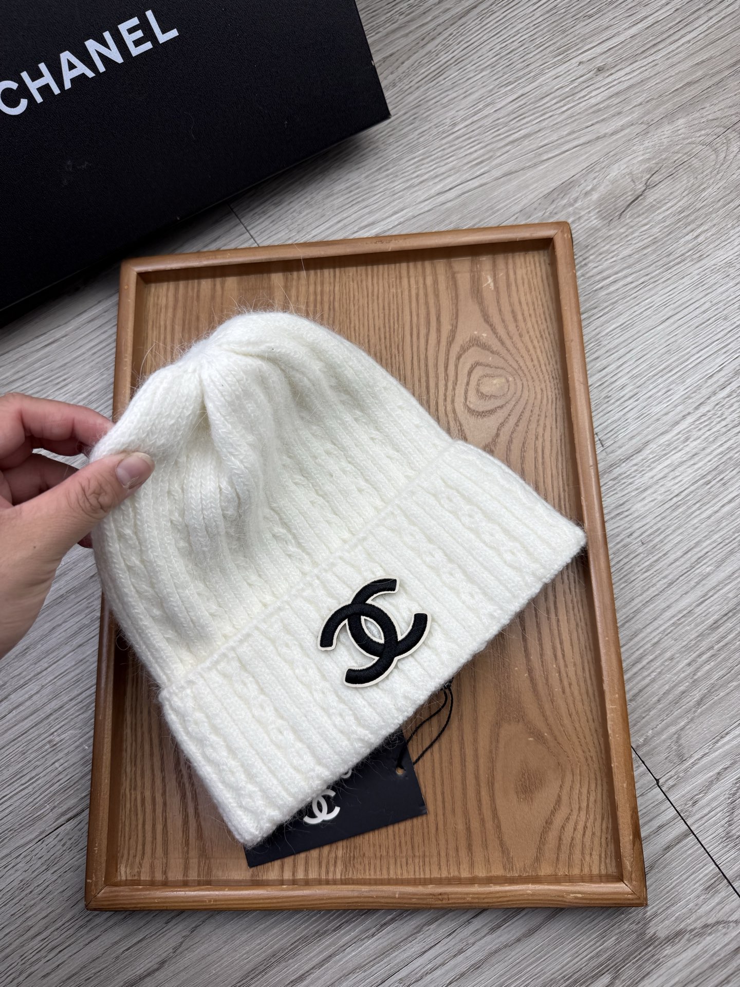 。C家。福利！【细毛线针织单帽】新款上架，特别实惠的一个系列帽子，面料：细毛线。密度紧致！毛线针织面料手