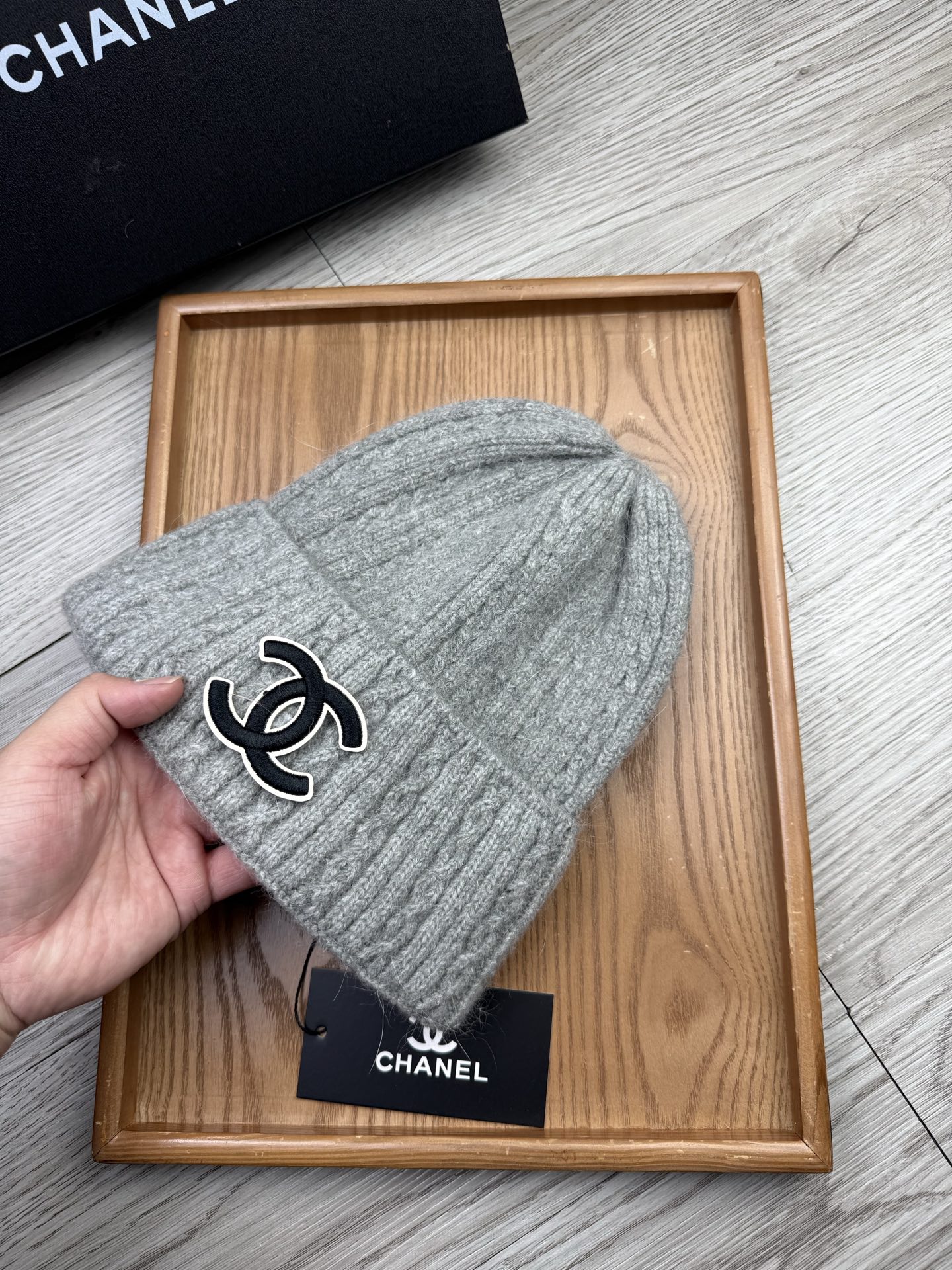 。C家。福利！【细毛线针织单帽】新款上架，特别实惠的一个系列帽子，面料：细毛线。密度紧致！毛线针织面料手