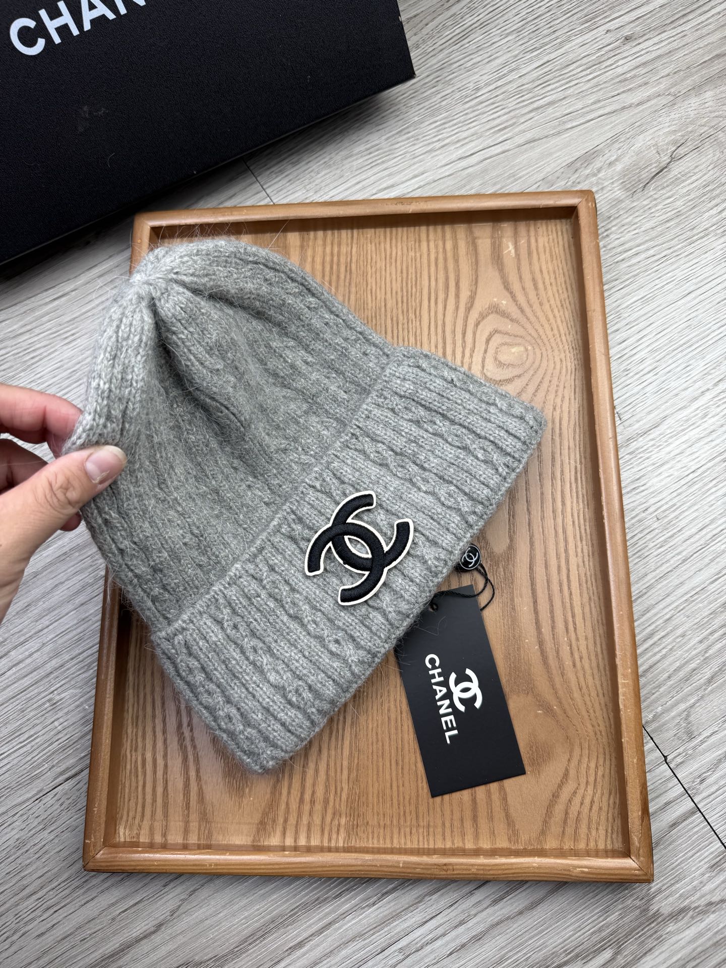 。C家。福利！【细毛线针织单帽】新款上架，特别实惠的一个系列帽子，面料：细毛线。密度紧致！毛线针织面料手