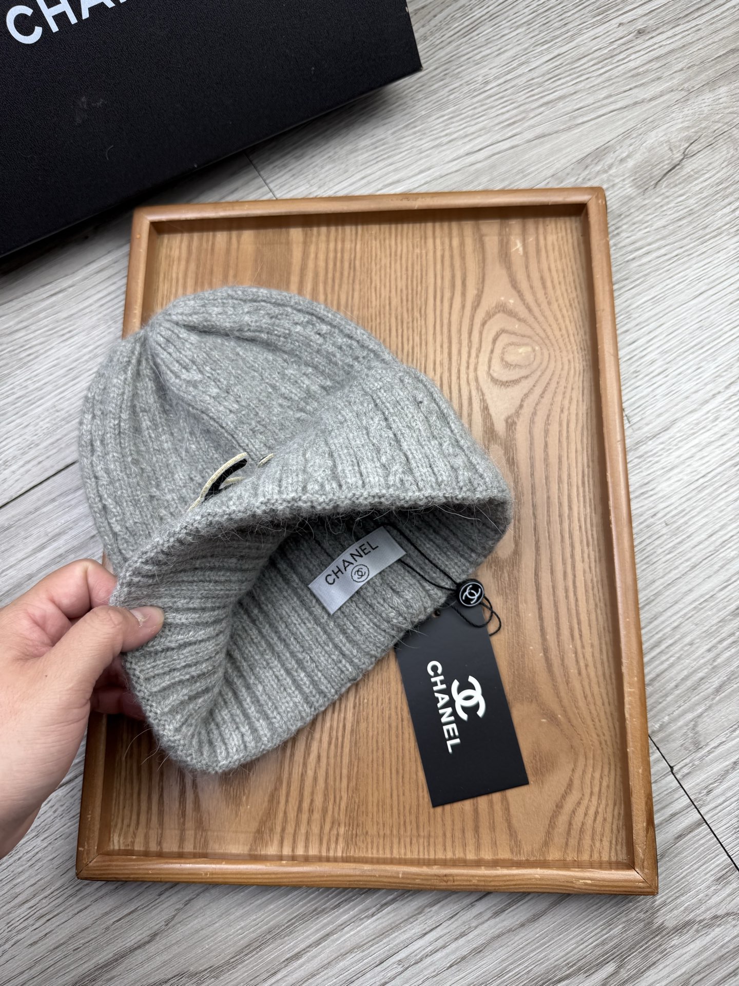 。C家。福利！【细毛线针织单帽】新款上架，特别实惠的一个系列帽子，面料：细毛线。密度紧致！毛线针织面料手