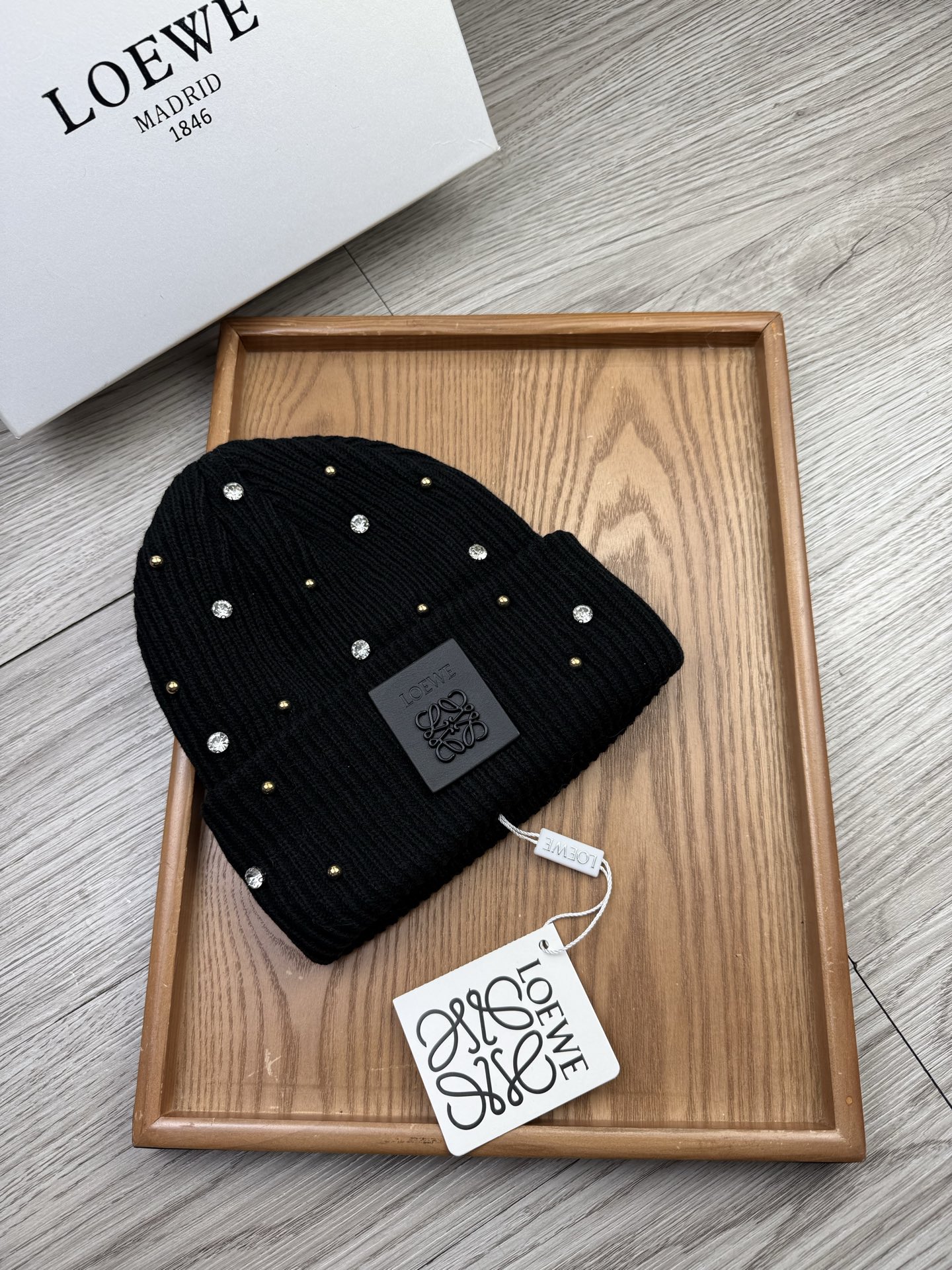 。Loewe。福利！【细毛线针织单帽】新款上架，特别实惠的一个系列帽子，面料：细毛线。密度紧致！毛线针织