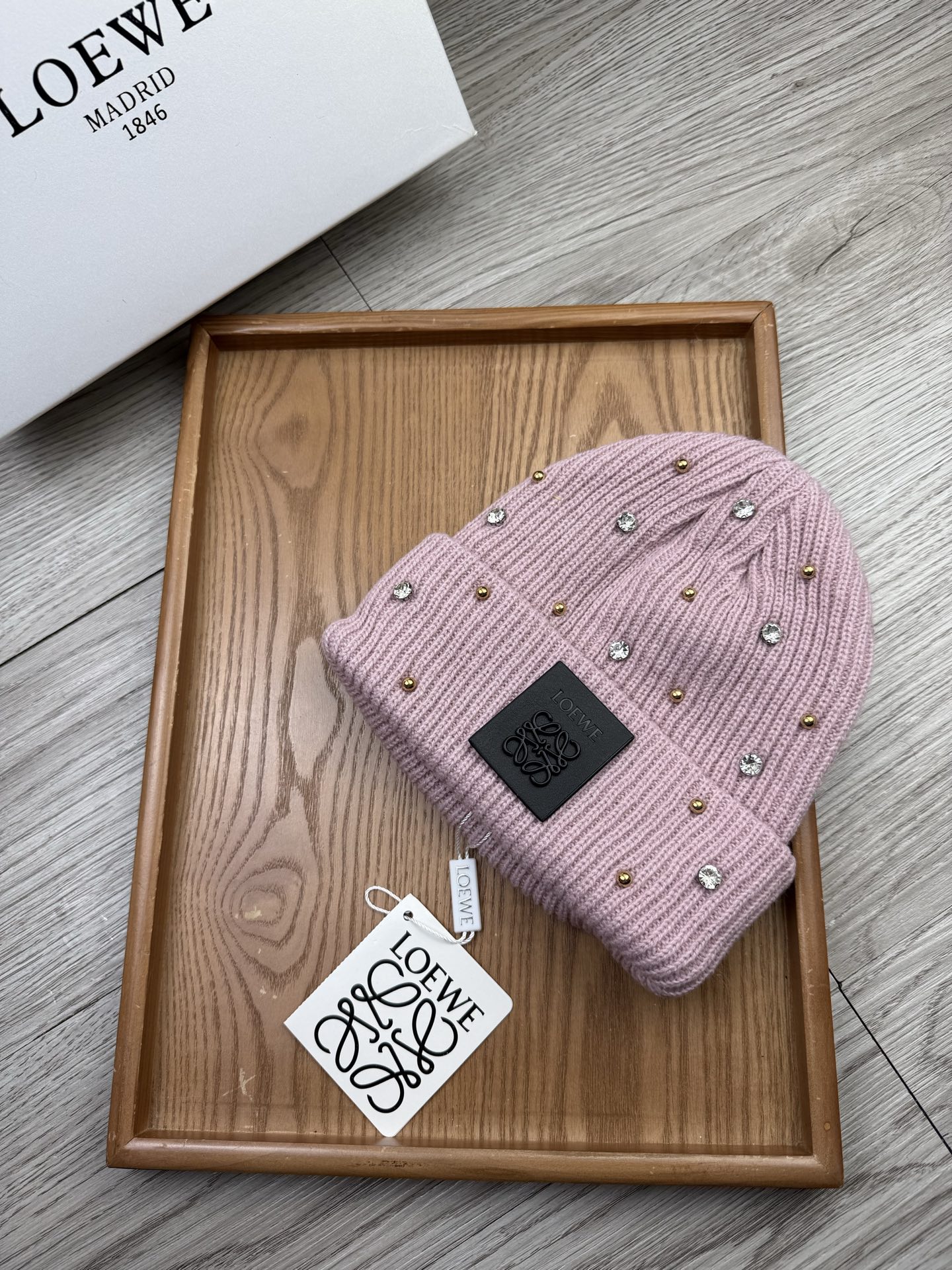 。Loewe。福利！【细毛线针织单帽】新款上架，特别实惠的一个系列帽子，面料：细毛线。密度紧致！毛线针织