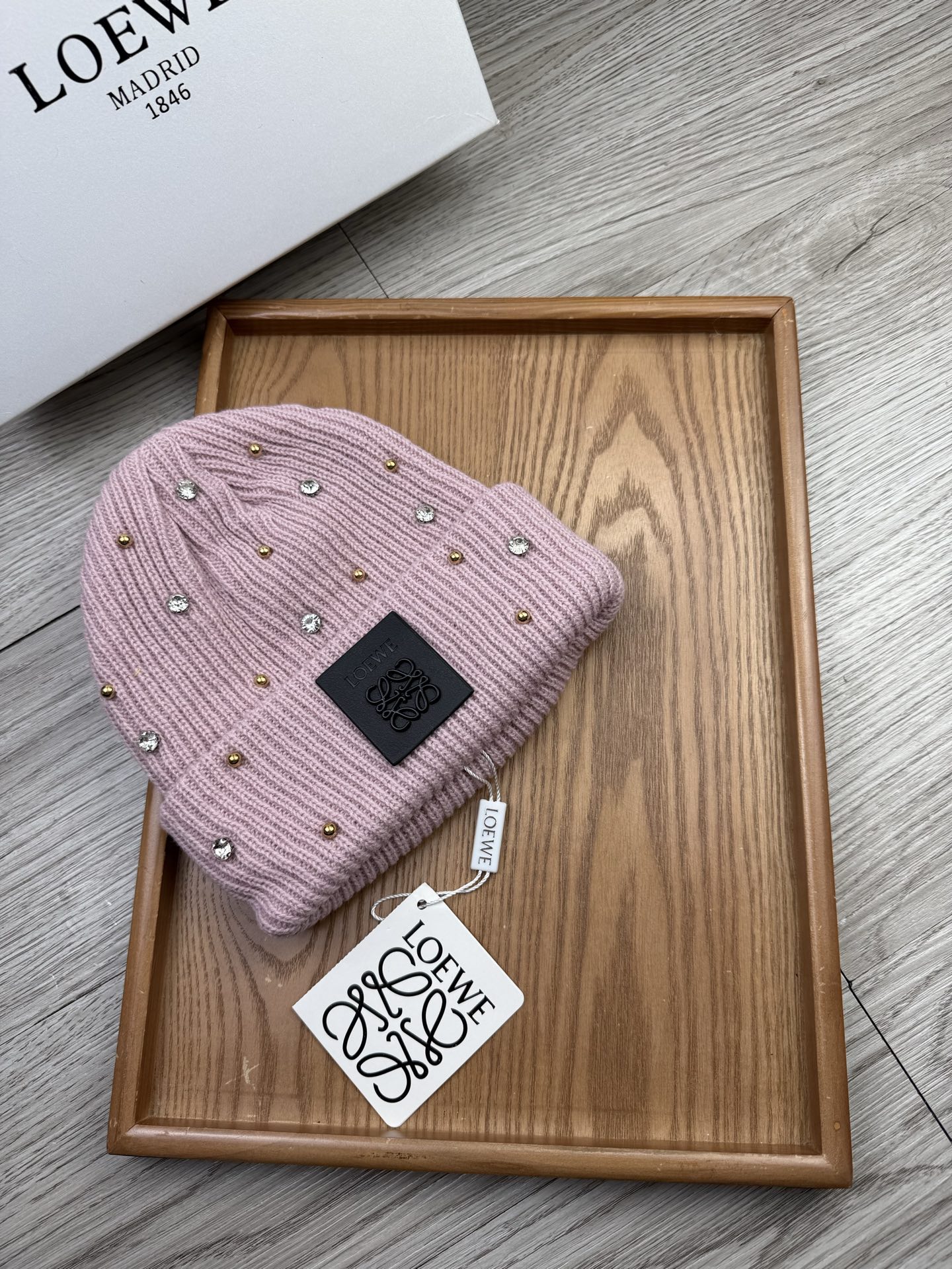 。Loewe。福利！【细毛线针织单帽】新款上架，特别实惠的一个系列帽子，面料：细毛线。密度紧致！毛线针织