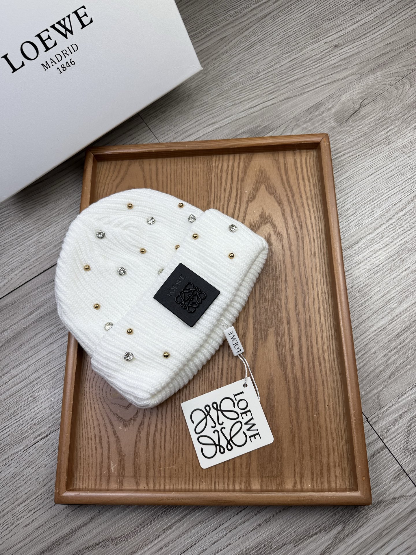 。Loewe。福利！【细毛线针织单帽】新款上架，特别实惠的一个系列帽子，面料：细毛线。密度紧致！毛线针织