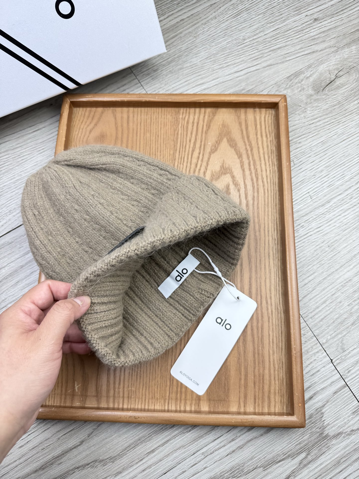 。AL0。福利！【细毛线针织单帽】新款上架，特别实惠的一个系列帽子，面料：细毛线。密度紧致！毛线针织面料