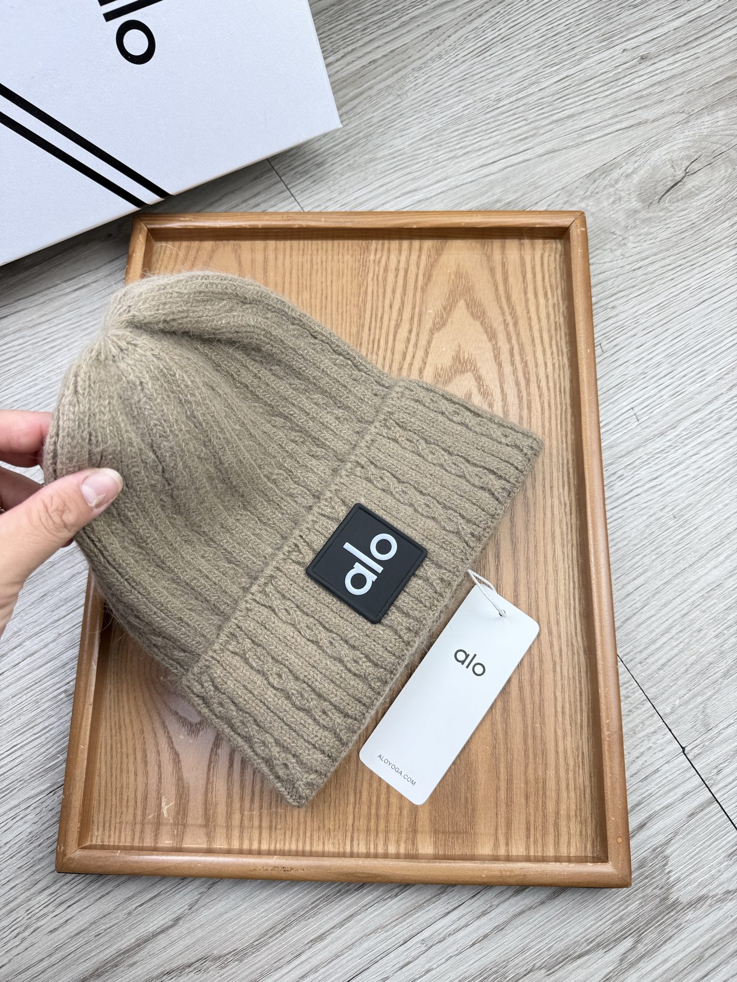 。AL0。福利！【细毛线针织单帽】新款上架，特别实惠的一个系列帽子，面料：细毛线。密度紧致！毛线针织面料