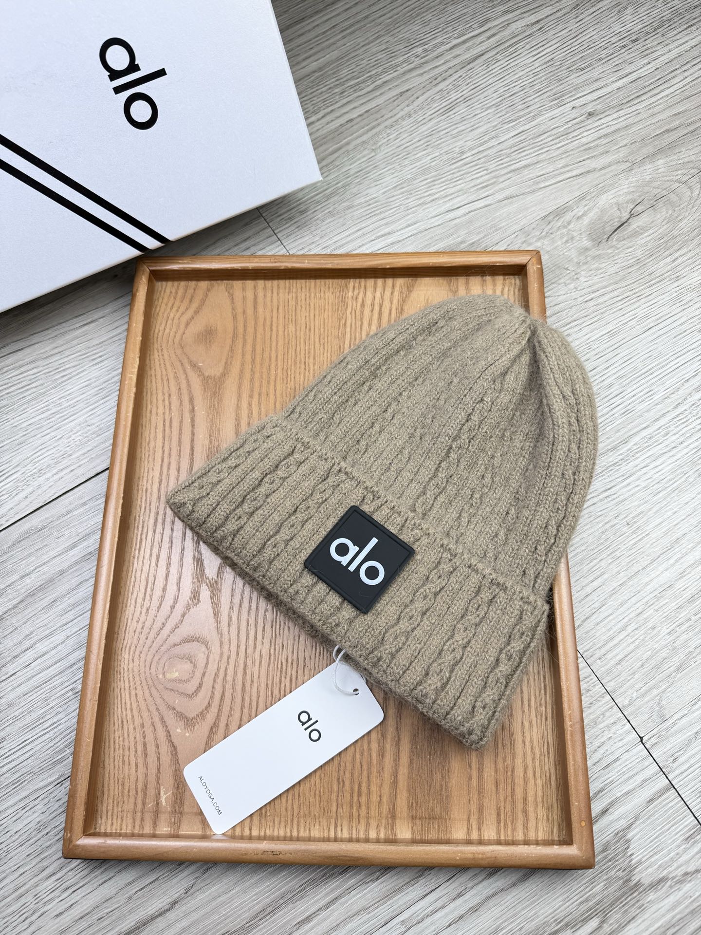 。AL0。福利！【细毛线针织单帽】新款上架，特别实惠的一个系列帽子，面料：细毛线。密度紧致！毛线针织面料