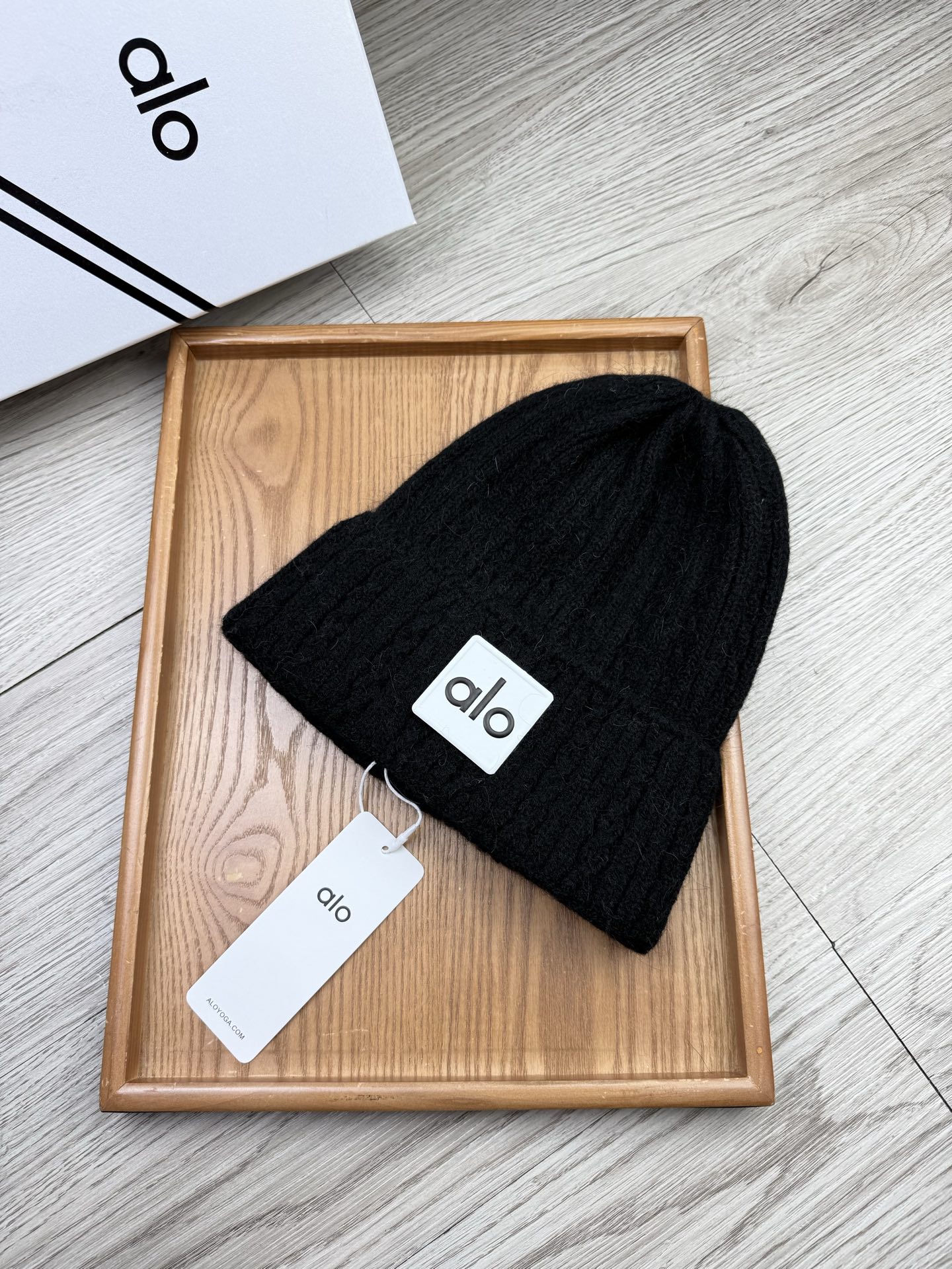 。AL0。福利！【细毛线针织单帽】新款上架，特别实惠的一个系列帽子，面料：细毛线。密度紧致！毛线针织面料