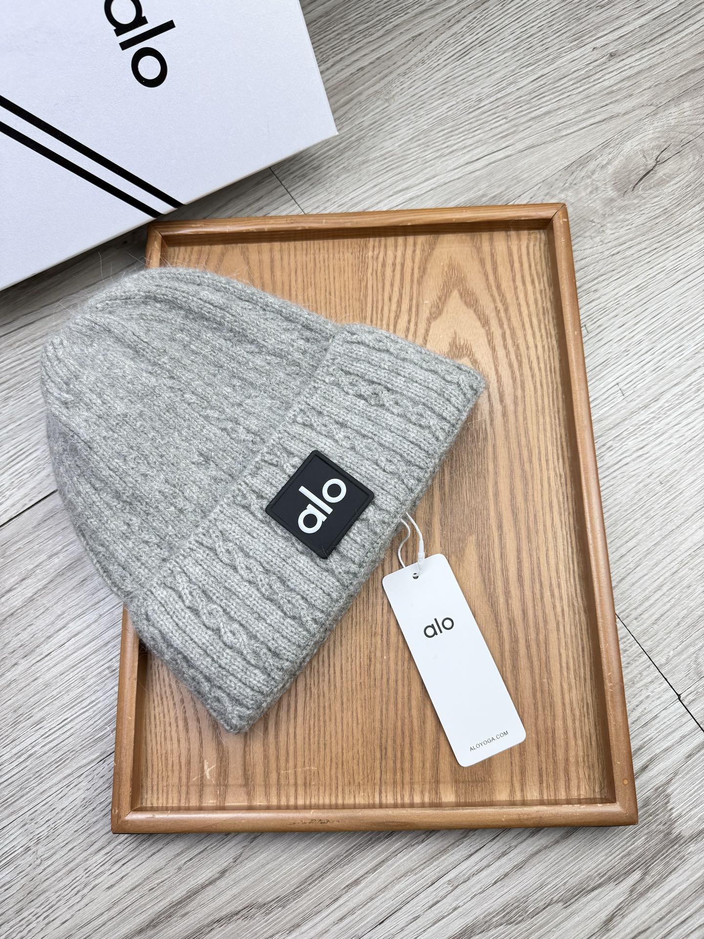 。AL0。福利！【细毛线针织单帽】新款上架，特别实惠的一个系列帽子，面料：细毛线。密度紧致！毛线针织面料