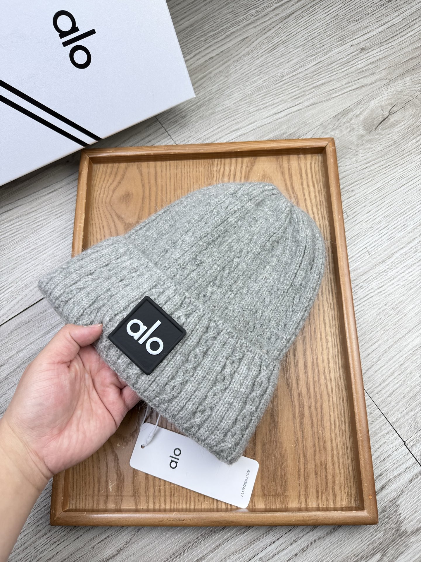 。AL0。福利！【细毛线针织单帽】新款上架，特别实惠的一个系列帽子，面料：细毛线。密度紧致！毛线针织面料