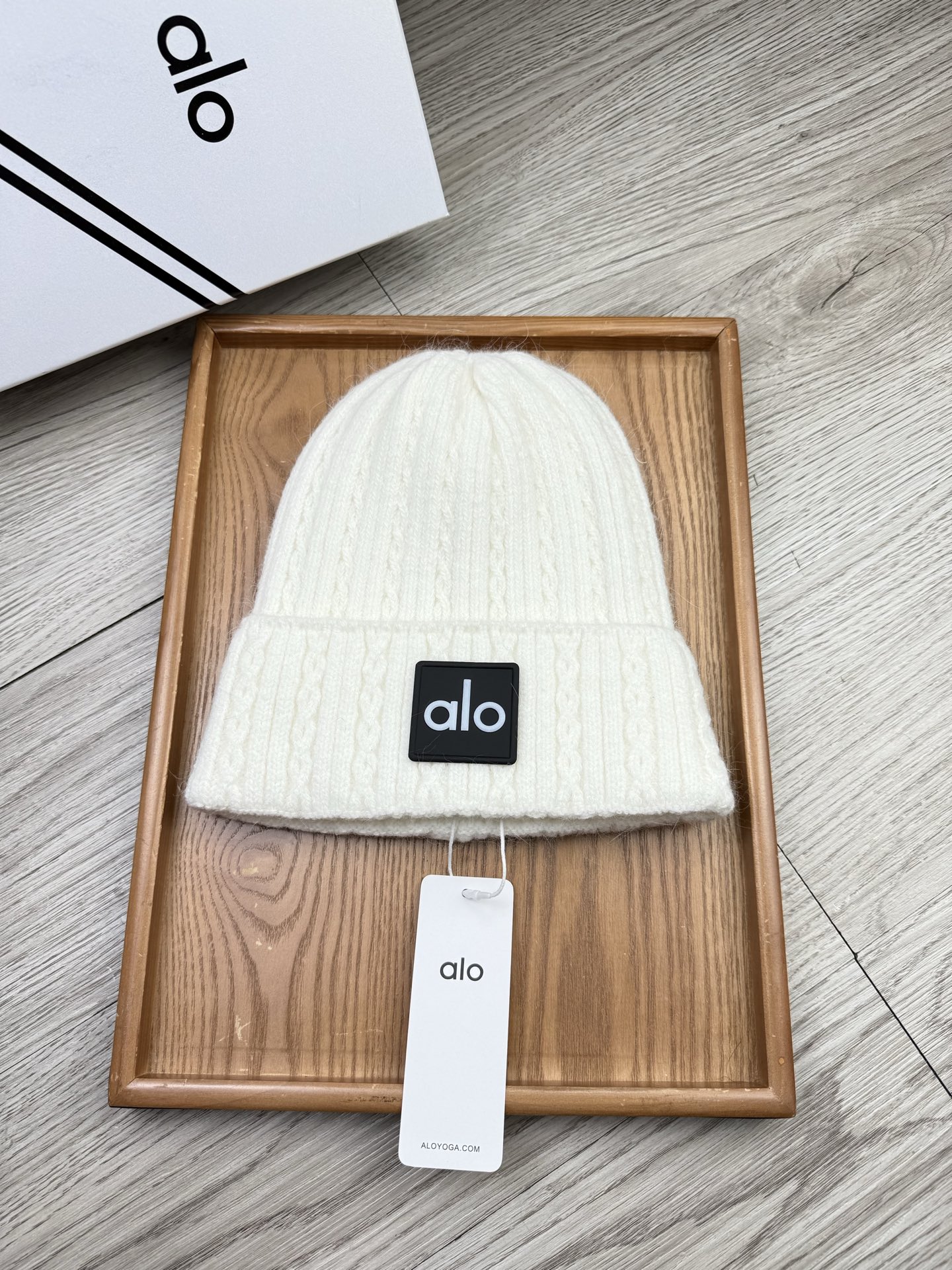 。AL0。福利！【细毛线针织单帽】新款上架，特别实惠的一个系列帽子，面料：细毛线。密度紧致！毛线针织面料