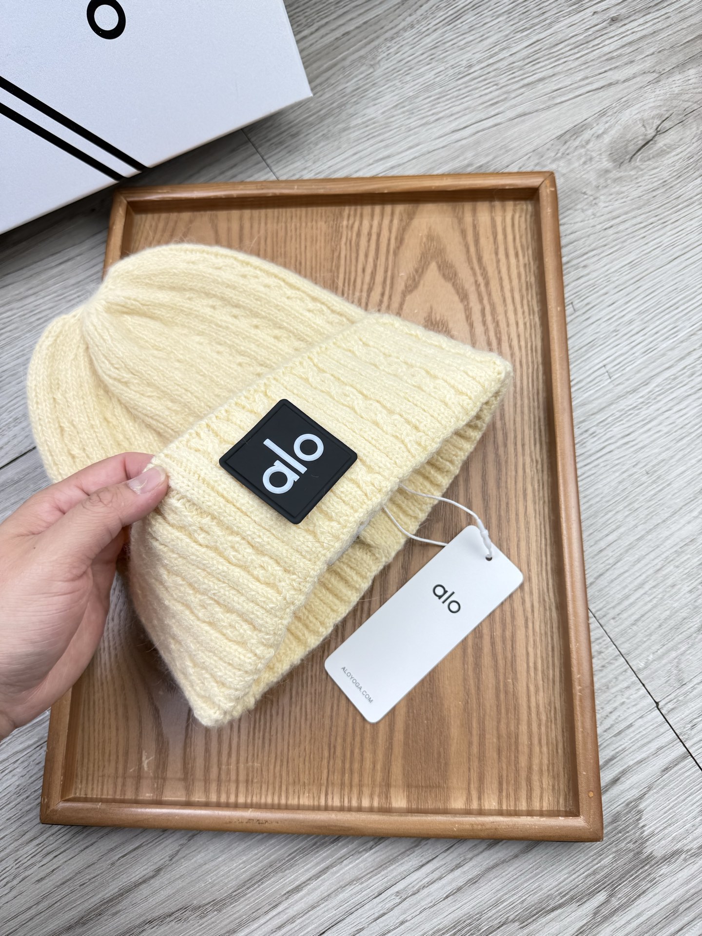 。AL0。福利！【细毛线针织单帽】新款上架，特别实惠的一个系列帽子，面料：细毛线。密度紧致！毛线针织面料