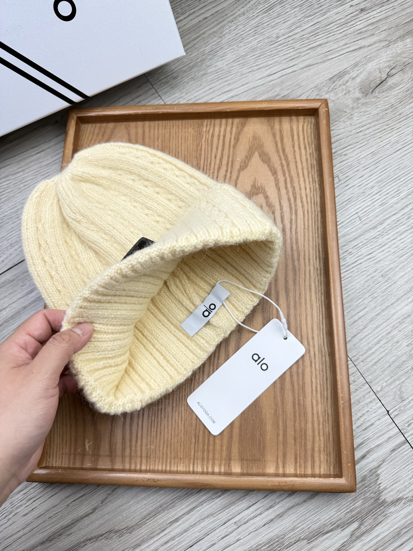 。AL0。福利！【细毛线针织单帽】新款上架，特别实惠的一个系列帽子，面料：细毛线。密度紧致！毛线针织面料