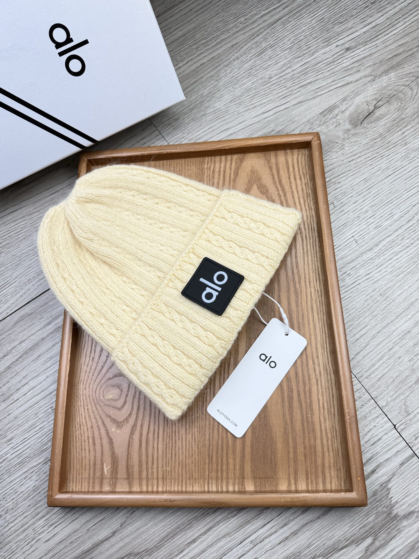 。AL0。福利！【细毛线针织单帽】新款上架，特别实惠的一个系列帽子，面料：细毛线。密度紧致！毛线针织面料