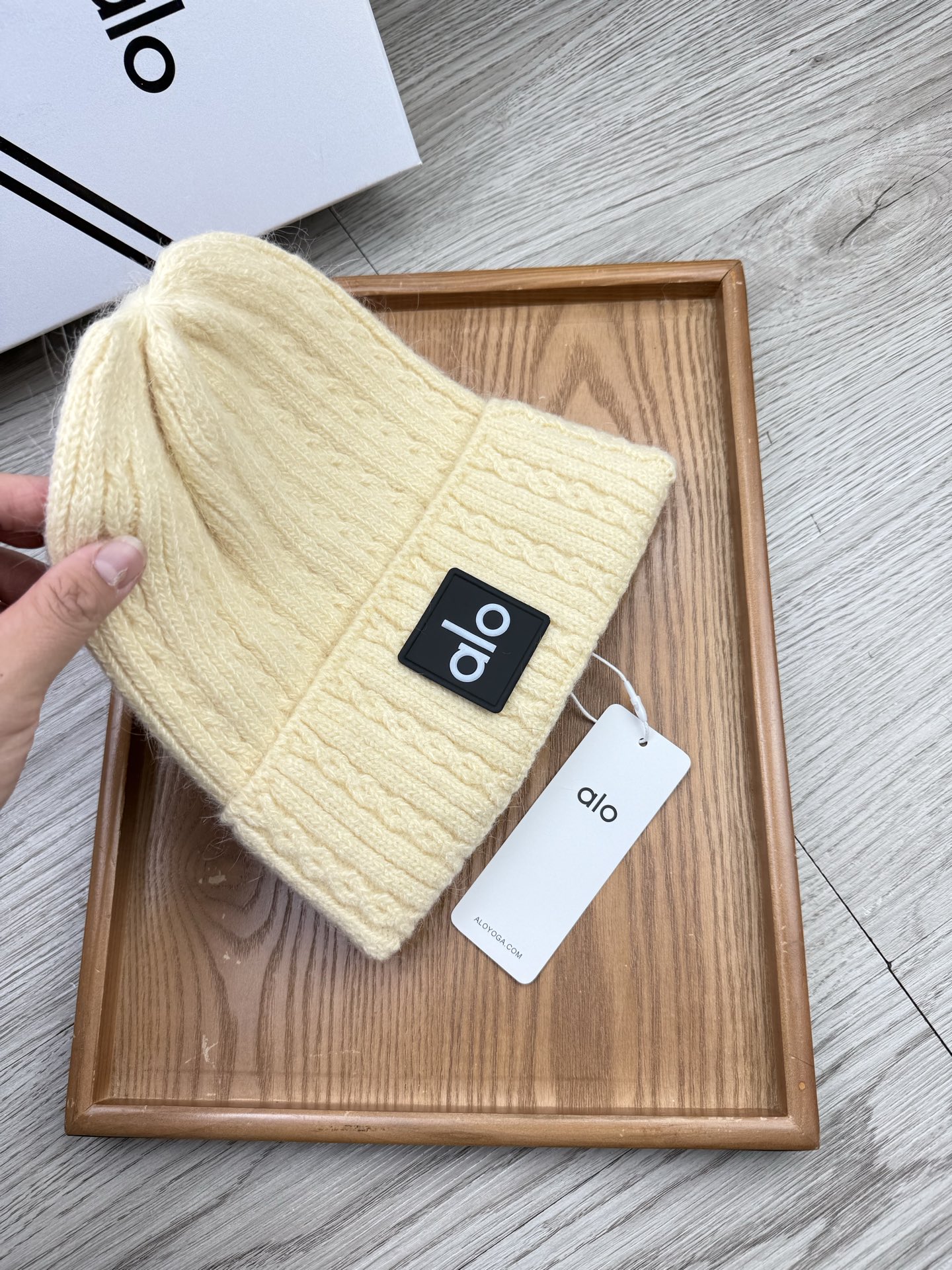 。AL0。福利！【细毛线针织单帽】新款上架，特别实惠的一个系列帽子，面料：细毛线。密度紧致！毛线针织面料