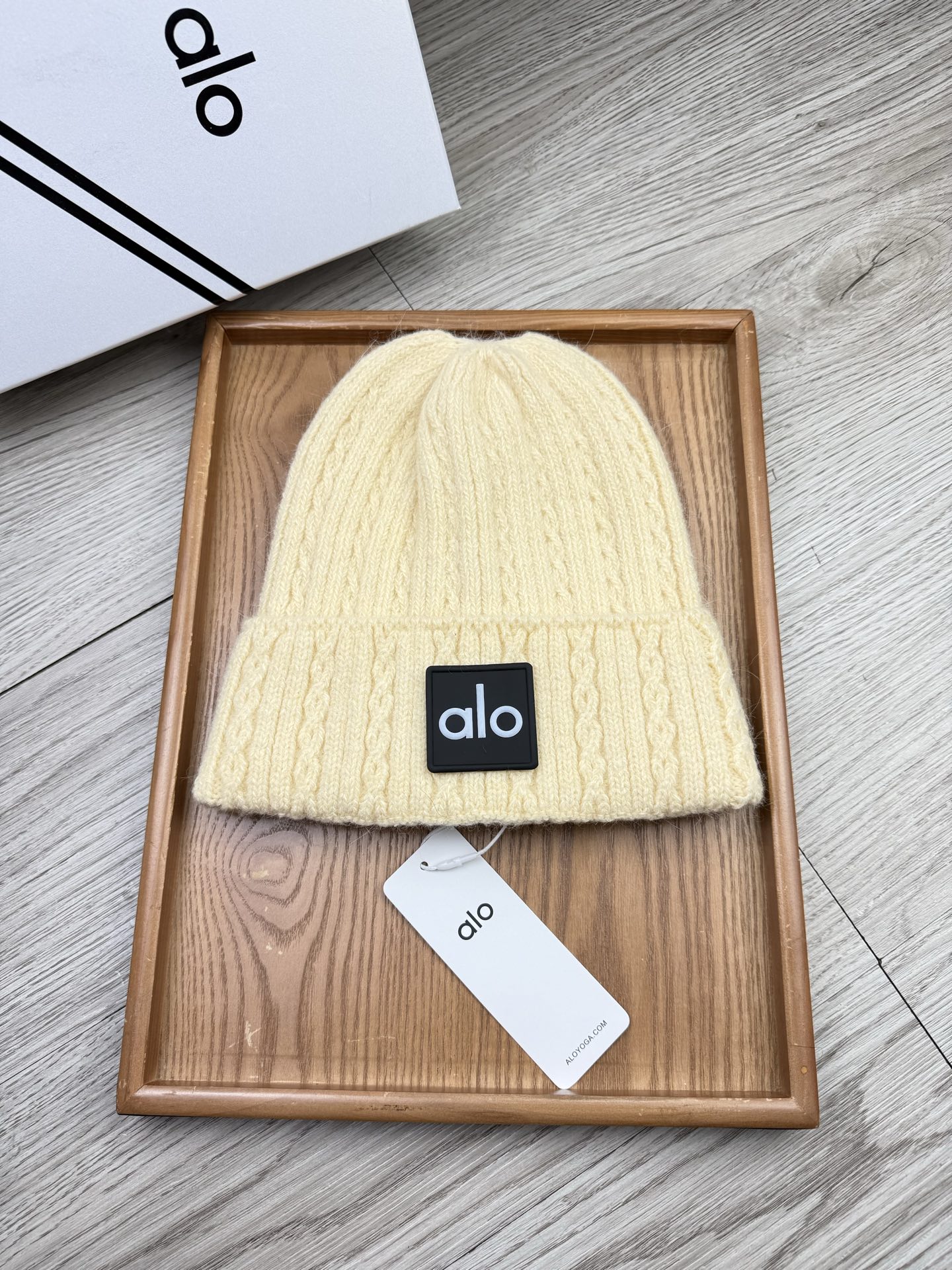 。AL0。福利！【细毛线针织单帽】新款上架，特别实惠的一个系列帽子，面料：细毛线。密度紧致！毛线针织面料