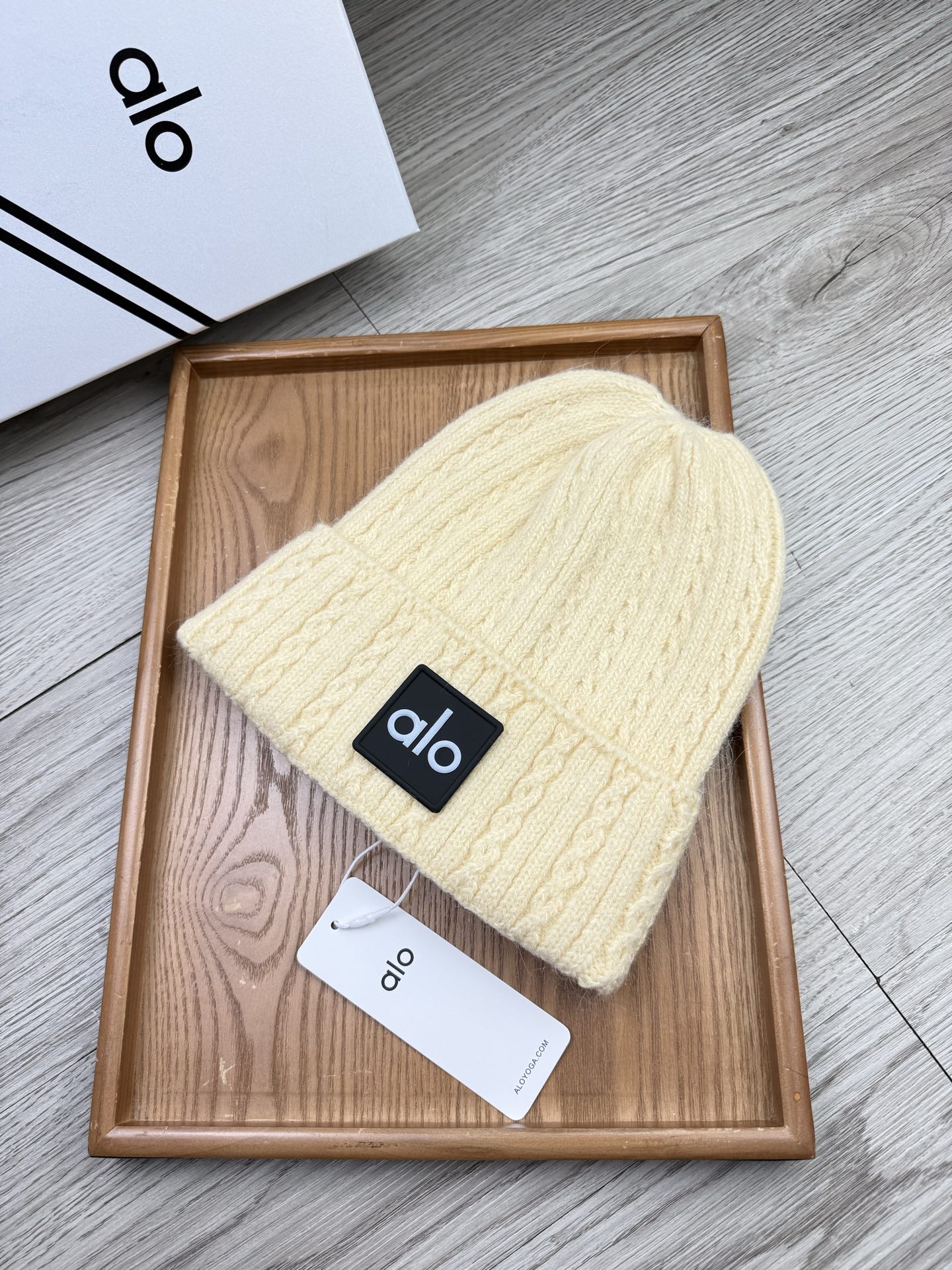 。AL0。福利！【细毛线针织单帽】新款上架，特别实惠的一个系列帽子，面料：细毛线。密度紧致！毛线针织面料