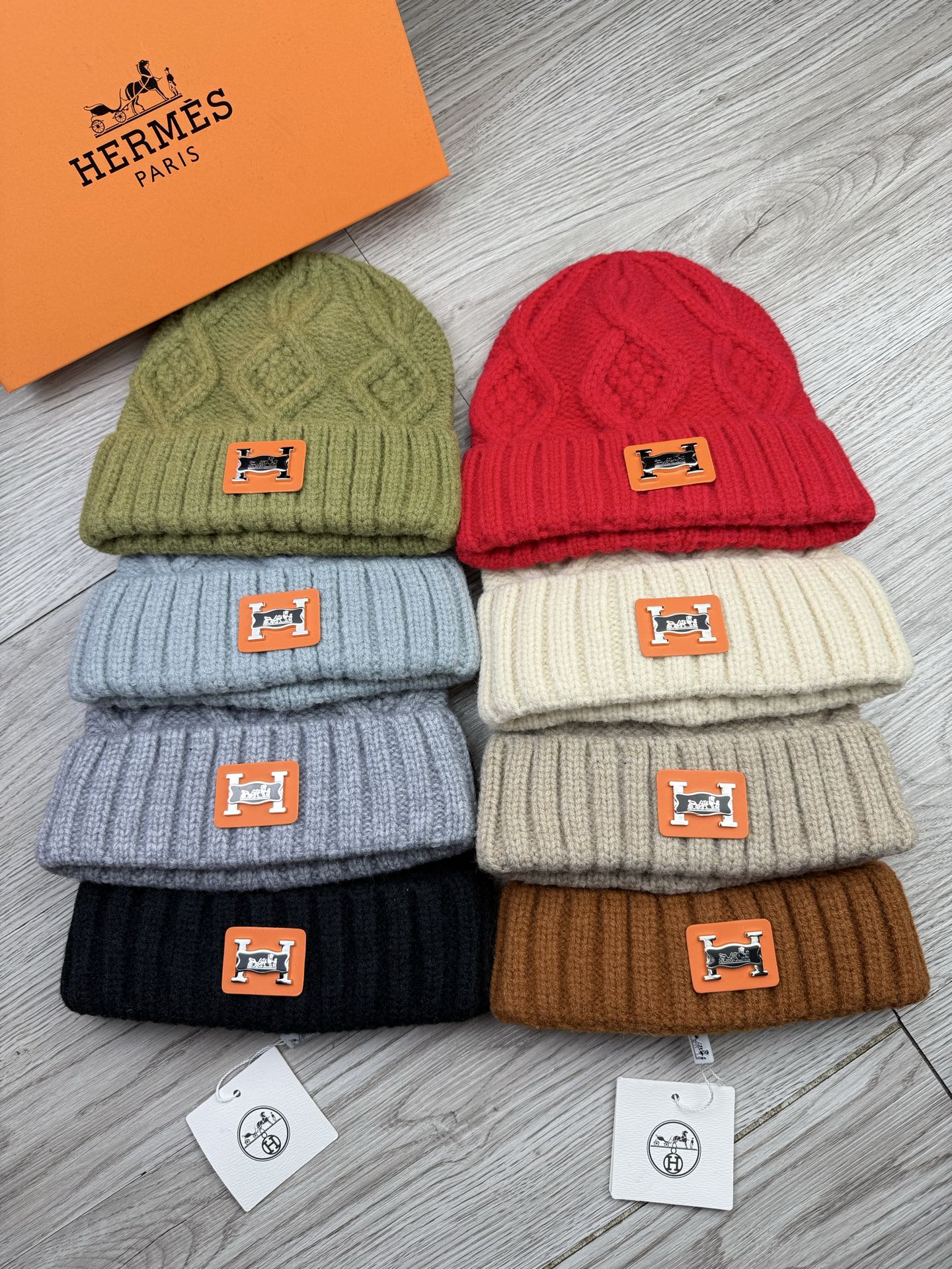 。H家。福利！【细毛线针织单帽】新款上架，特别实惠的一个系列帽子，面料：细毛线。密度紧致！毛线针织面料手