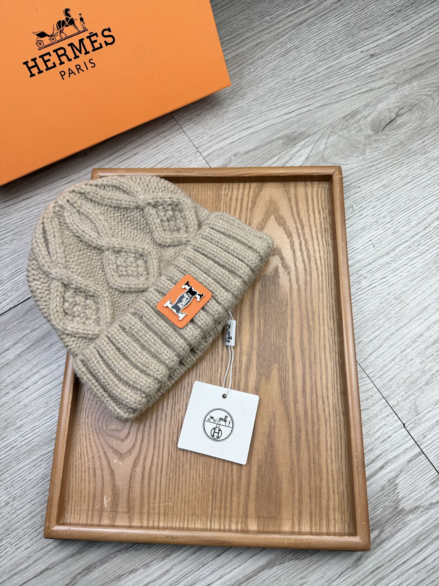 。H家。福利！【细毛线针织单帽】新款上架，特别实惠的一个系列帽子，面料：细毛线。密度紧致！毛线针织面料手