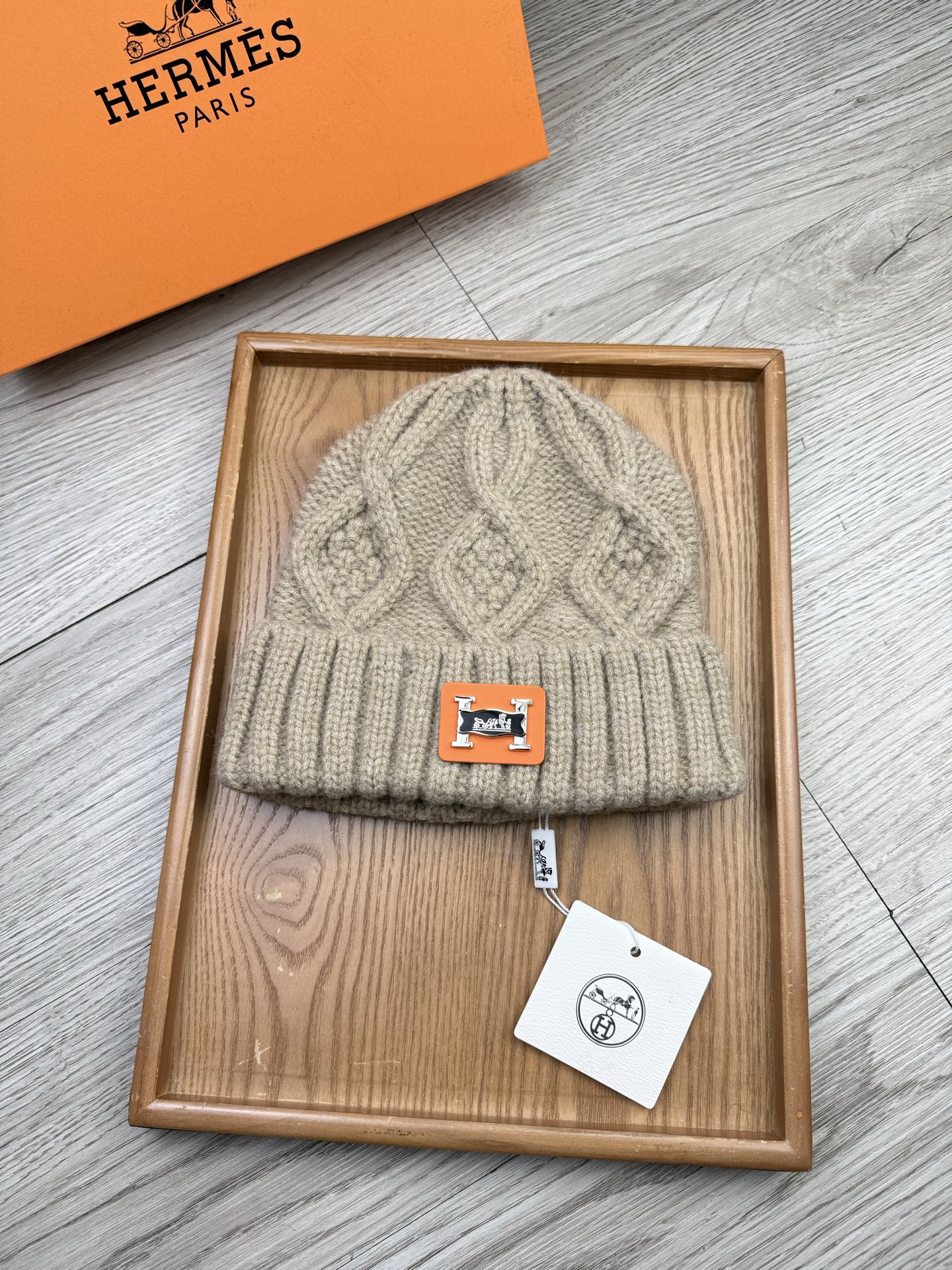 。H家。福利！【细毛线针织单帽】新款上架，特别实惠的一个系列帽子，面料：细毛线。密度紧致！毛线针织面料手