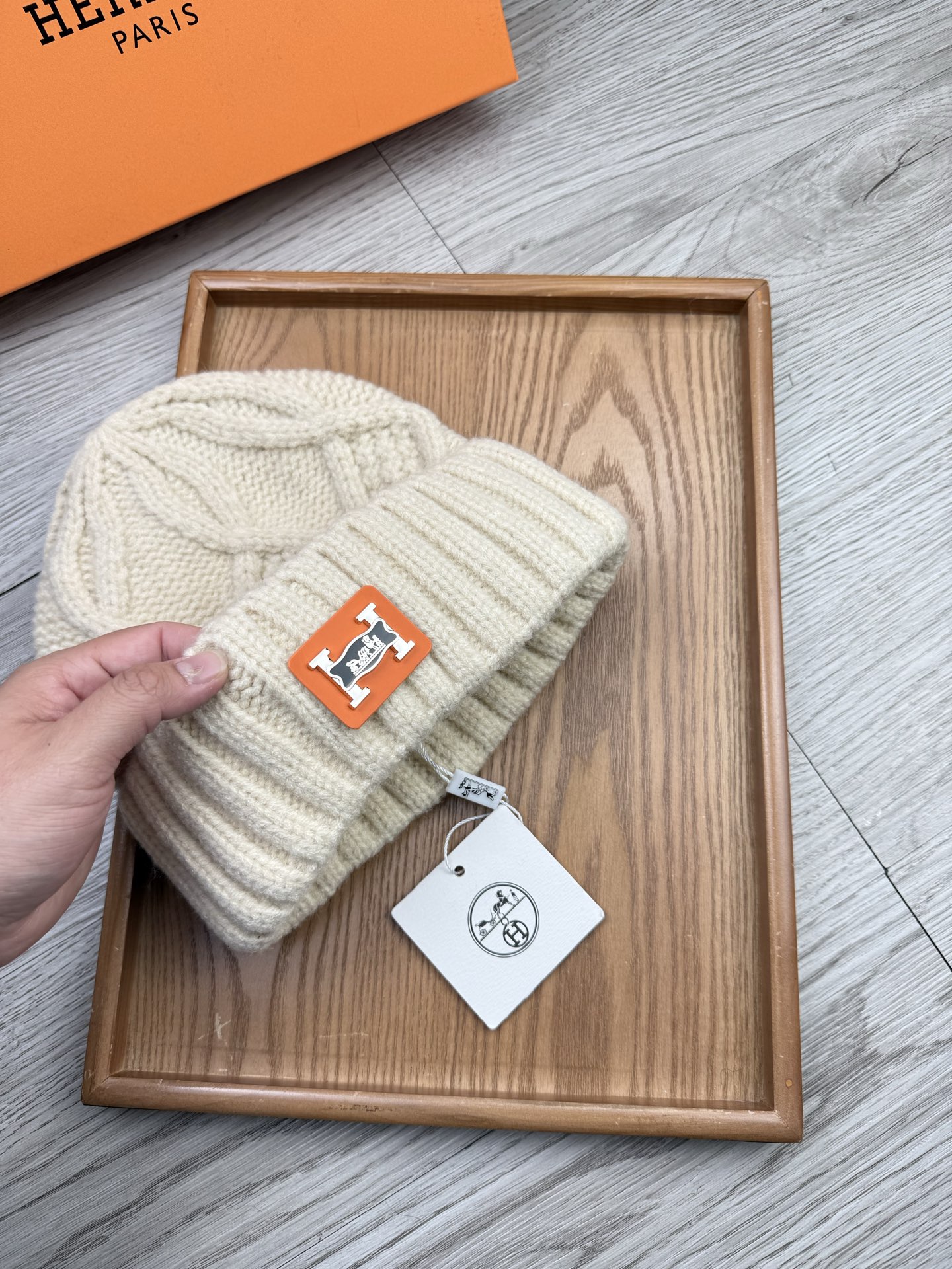 。H家。福利！【细毛线针织单帽】新款上架，特别实惠的一个系列帽子，面料：细毛线。密度紧致！毛线针织面料手