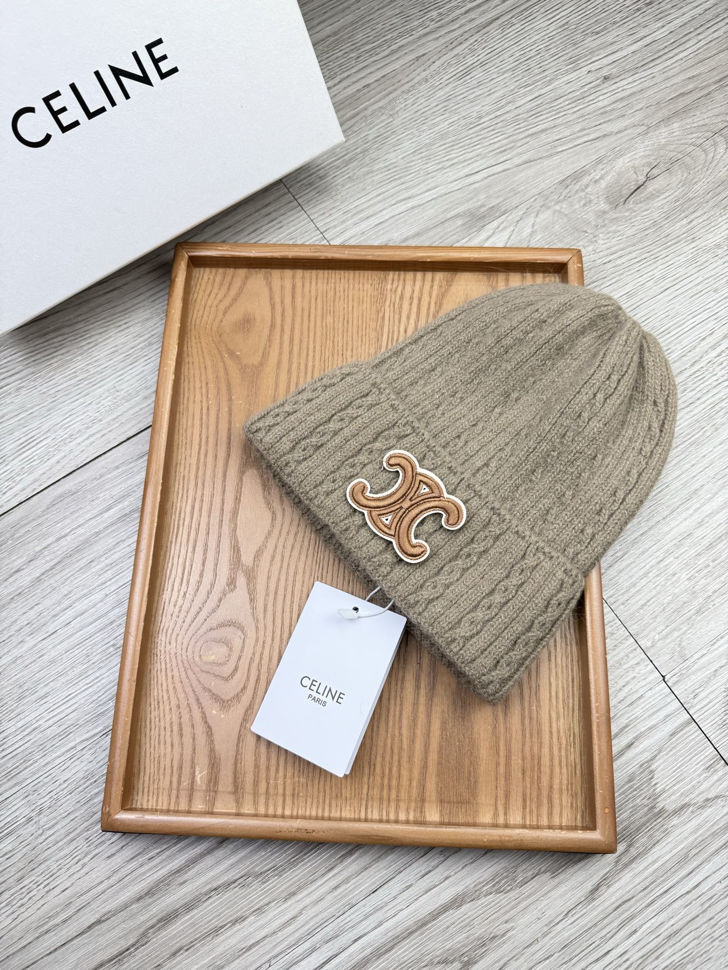 。赛琳。福利！【细毛线针织单帽】新款上架，特别实惠的一个系列帽子，面料：细毛线。密度紧致！毛线针织面料手