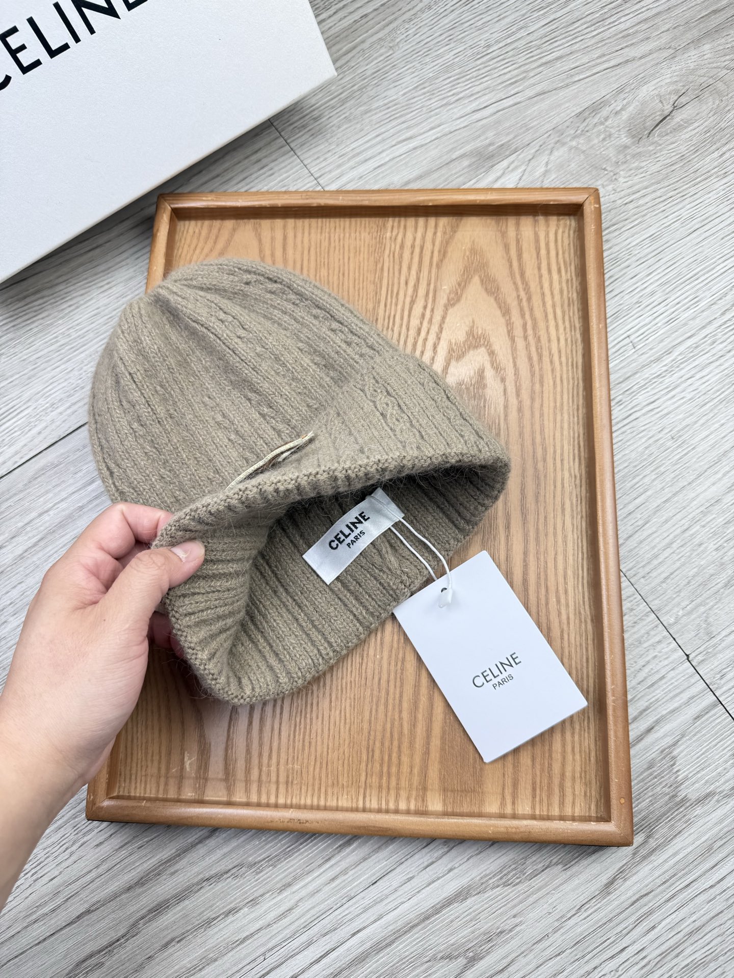 。赛琳。福利！【细毛线针织单帽】新款上架，特别实惠的一个系列帽子，面料：细毛线。密度紧致！毛线针织面料手