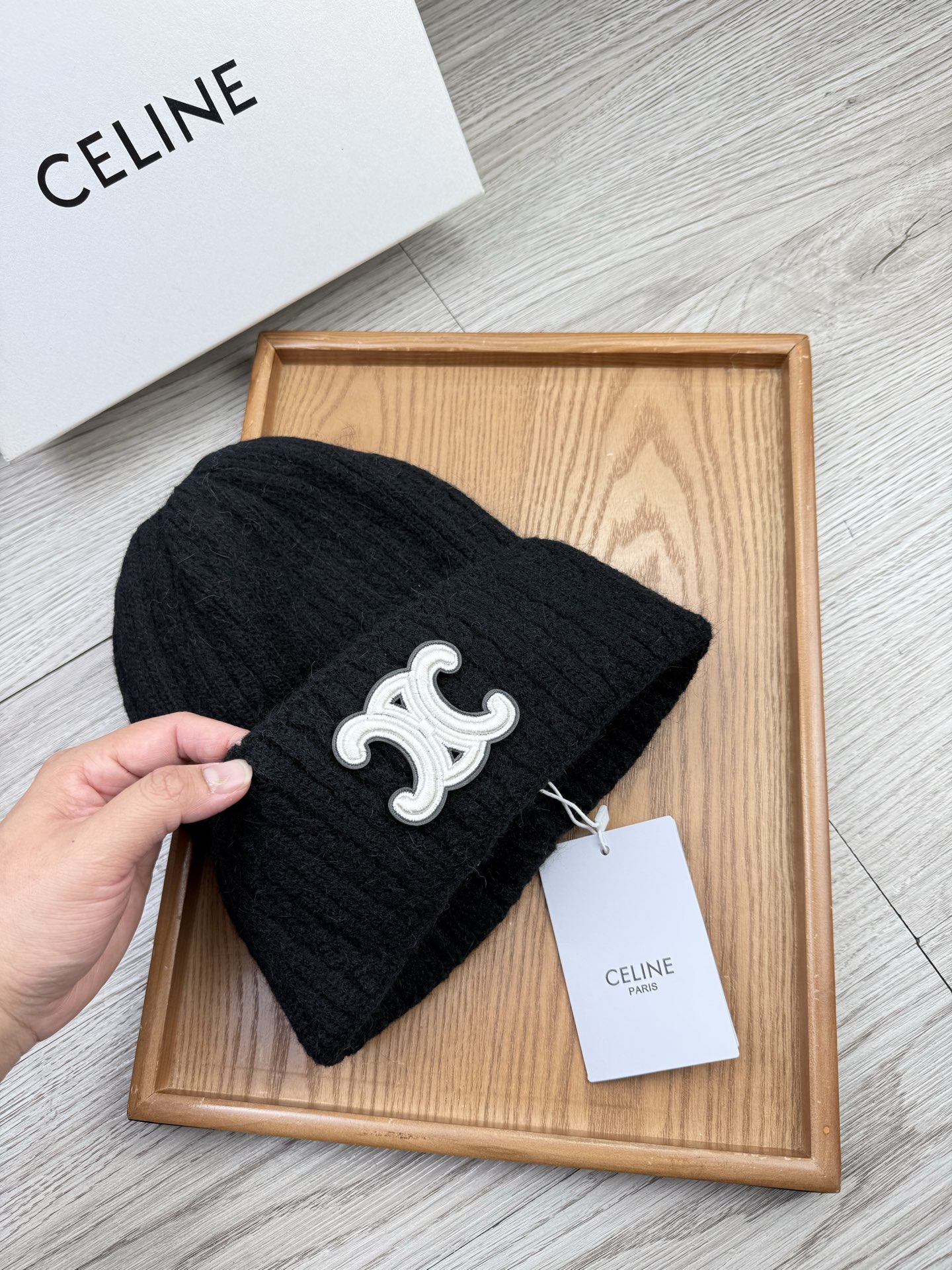 。赛琳。福利！【细毛线针织单帽】新款上架，特别实惠的一个系列帽子，面料：细毛线。密度紧致！毛线针织面料手